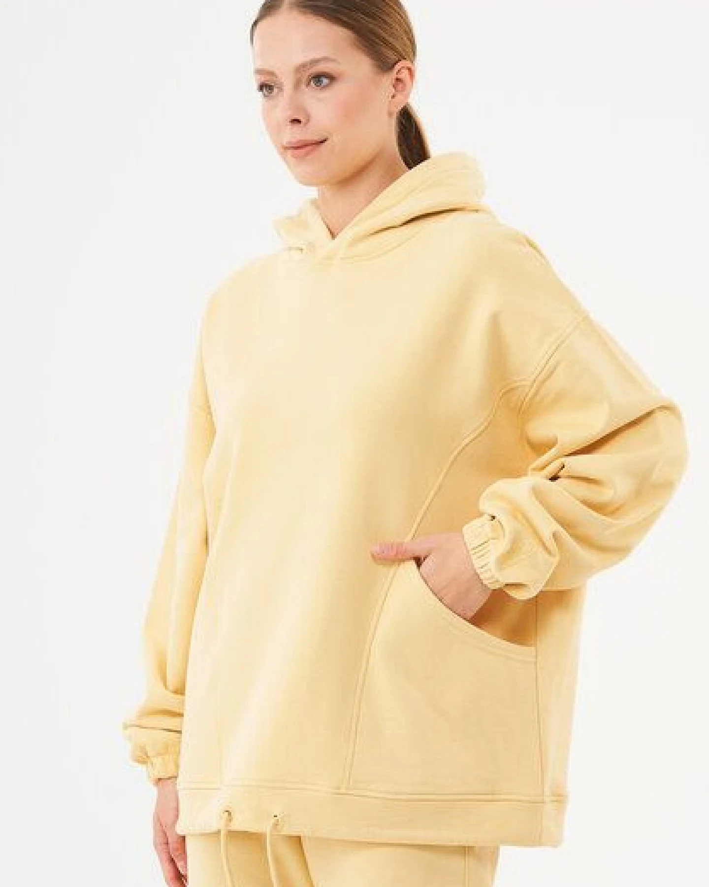 ORGANICATION ESSENTIALS-HANDE- Soft Touch Oversize Hoodie aus Bio-Baumwolle – Ansicht 3