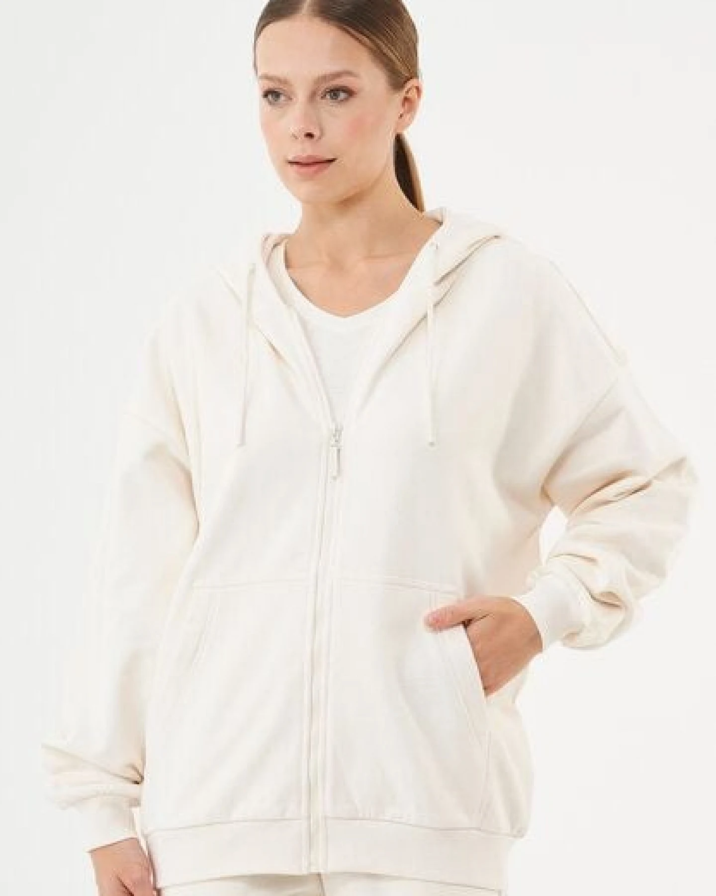 ORGANICATION ESSENTIALS-JALE- Soft Touch Sweatjacke aus Bio-Baumwolle – Ansicht 3