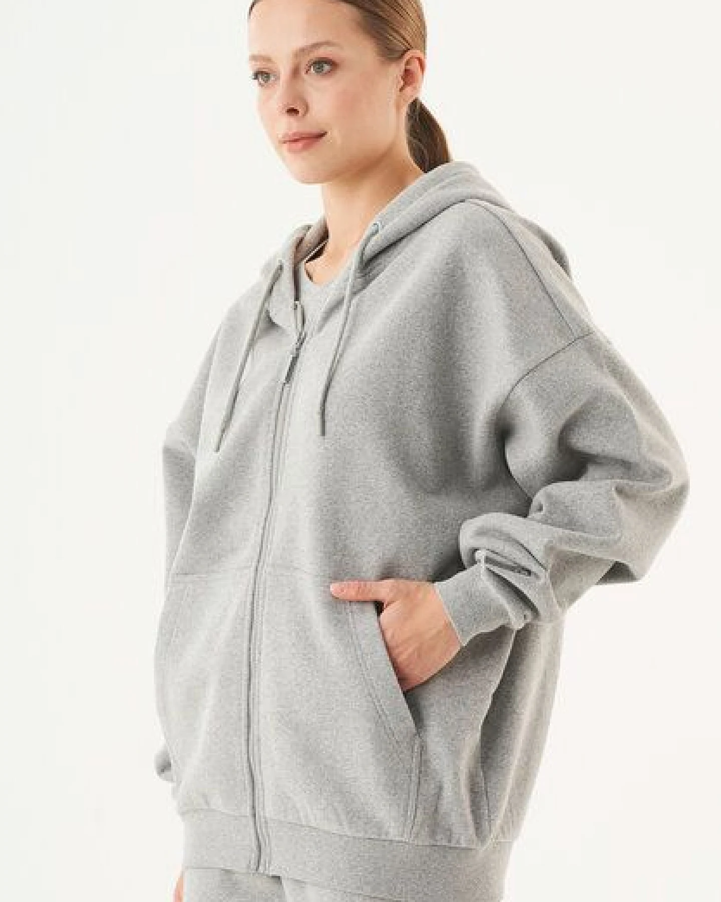 ORGANICATION ESSENTIALS-JALE- Soft Touch Sweatjacke aus Bio-Baumwolle – Ansicht 3