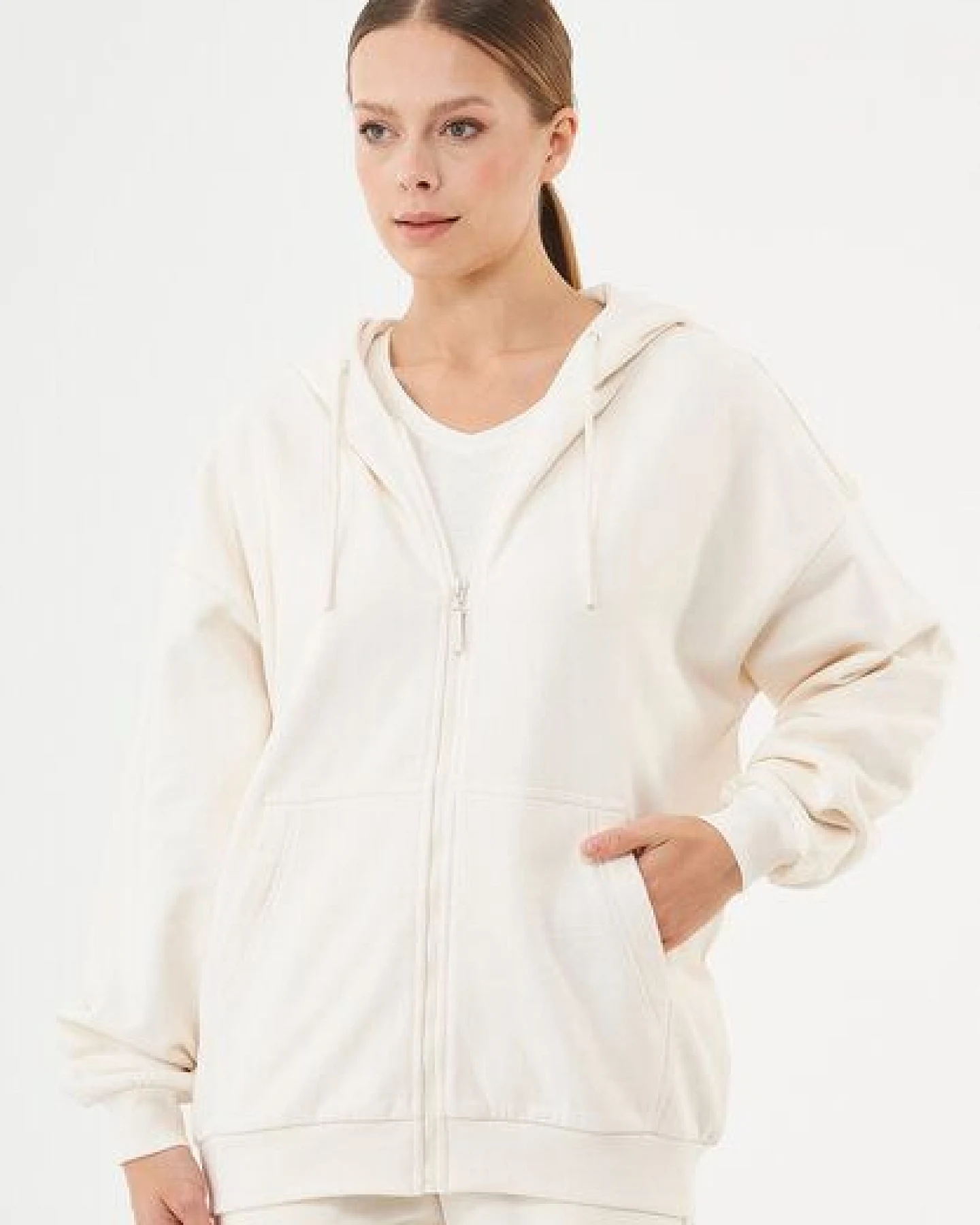 ORGANICATION ESSENTIALS-JALE- Soft Touch Sweatjacke aus Bio-Baumwolle – Ansicht 3