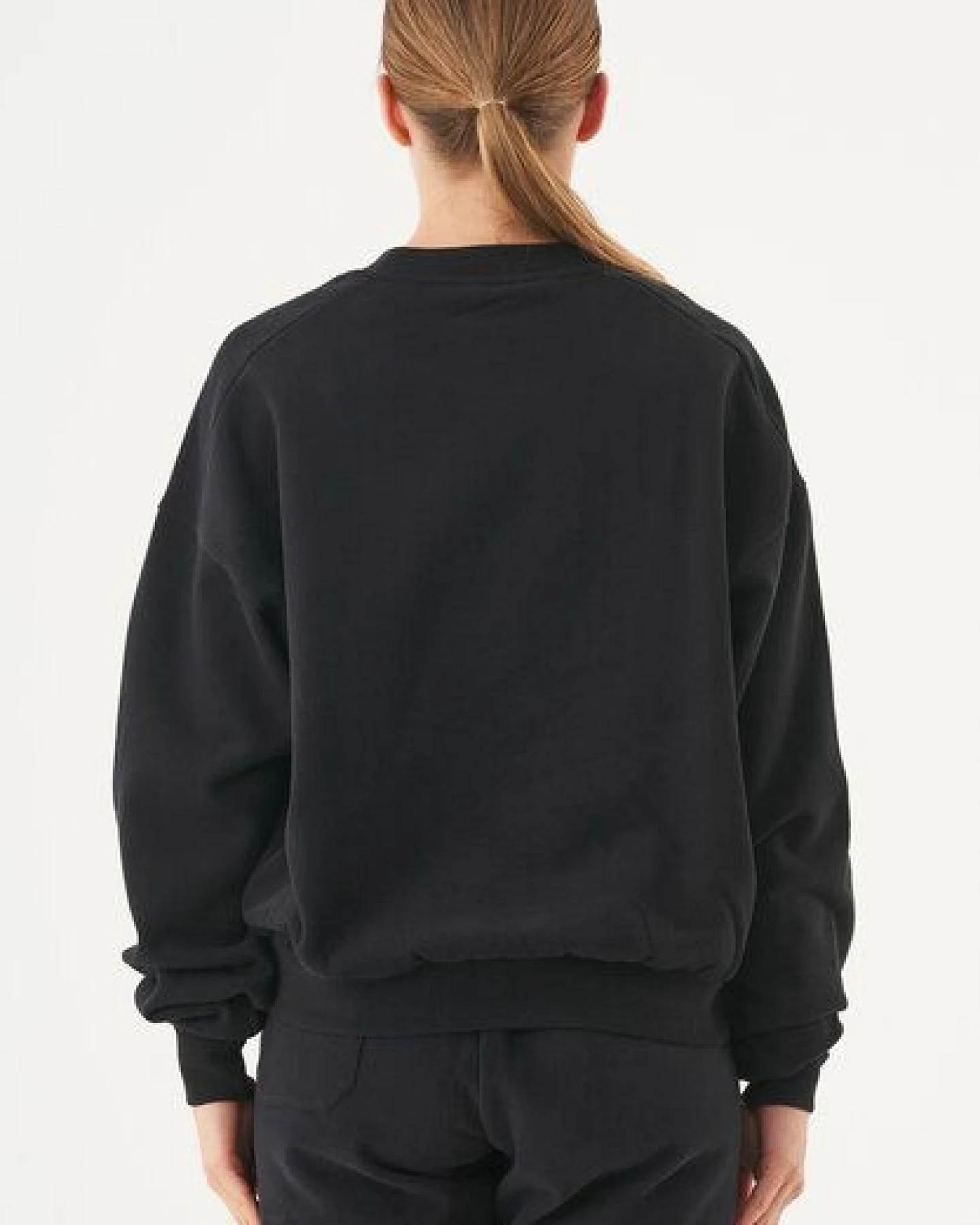 ORGANICATION ESSENTIALS-BUKET- Soft Touch Sweatshirt aus Bio-Baumwolle – Ansicht 4