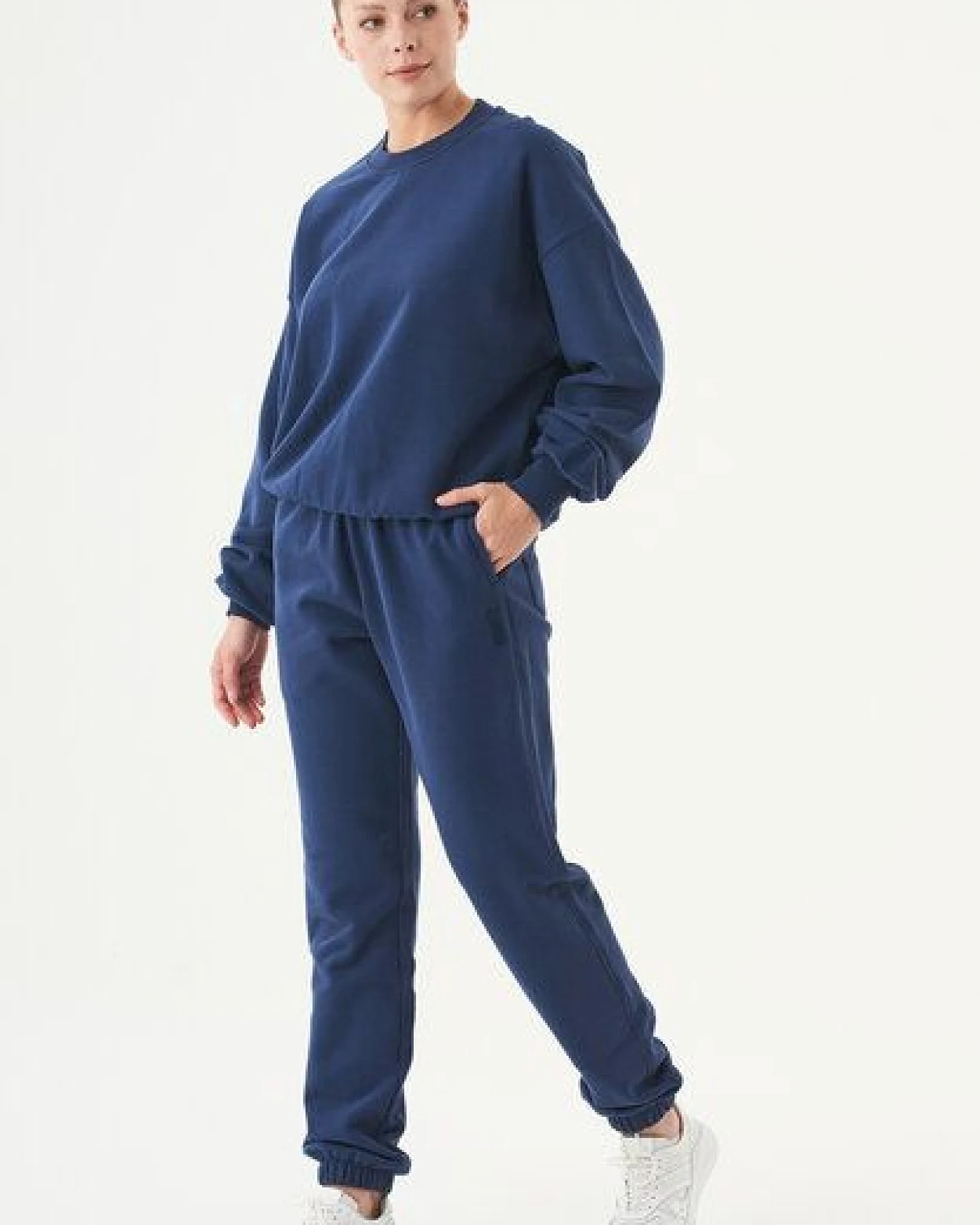 ORGANICATION ESSENTIALS-BUKET- Soft Touch Sweatshirt aus Bio-Baumwolle – Ansicht 2