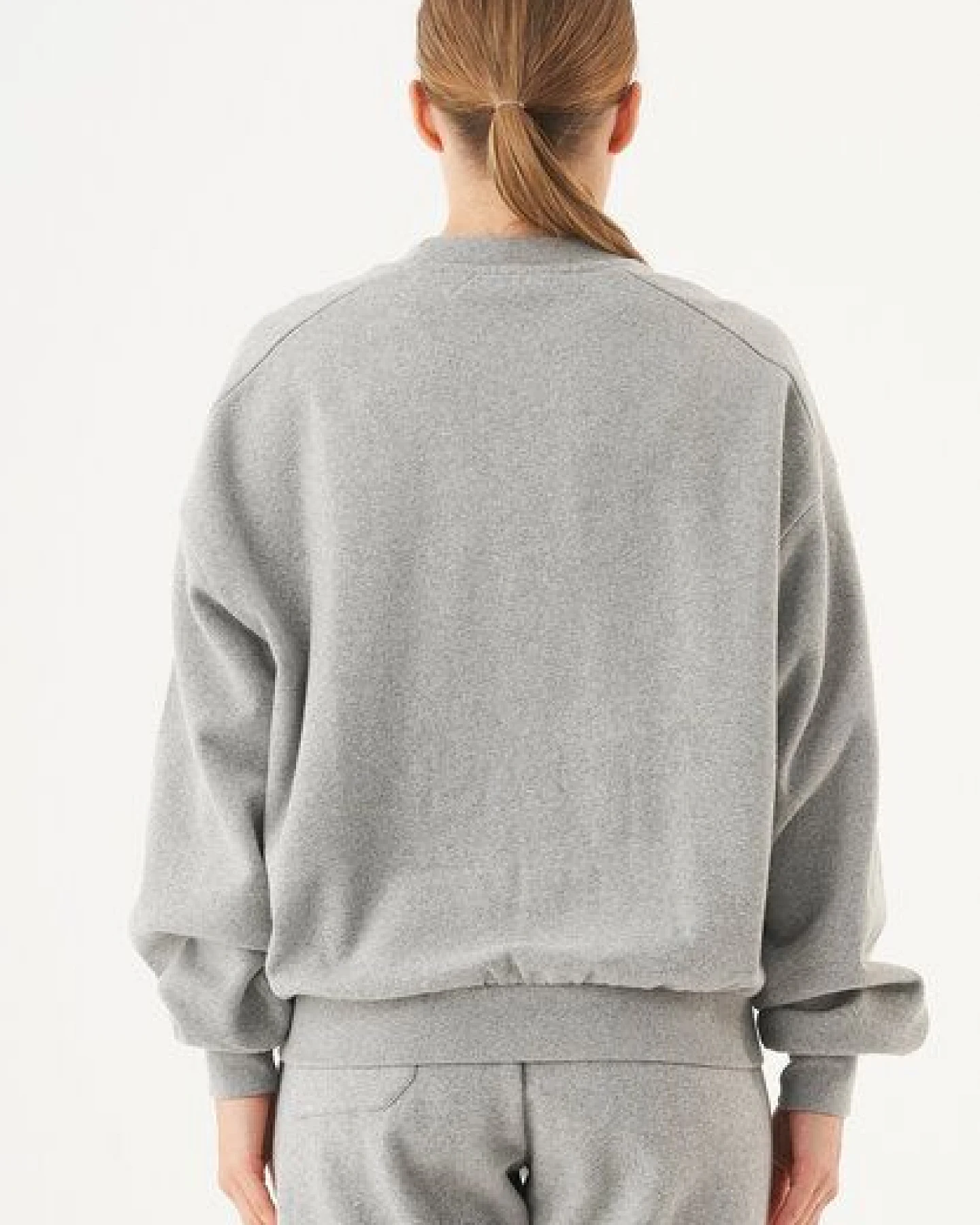ORGANICATION ESSENTIALS-BUKET- Soft Touch Sweatshirt aus Bio-Baumwolle – Ansicht 4