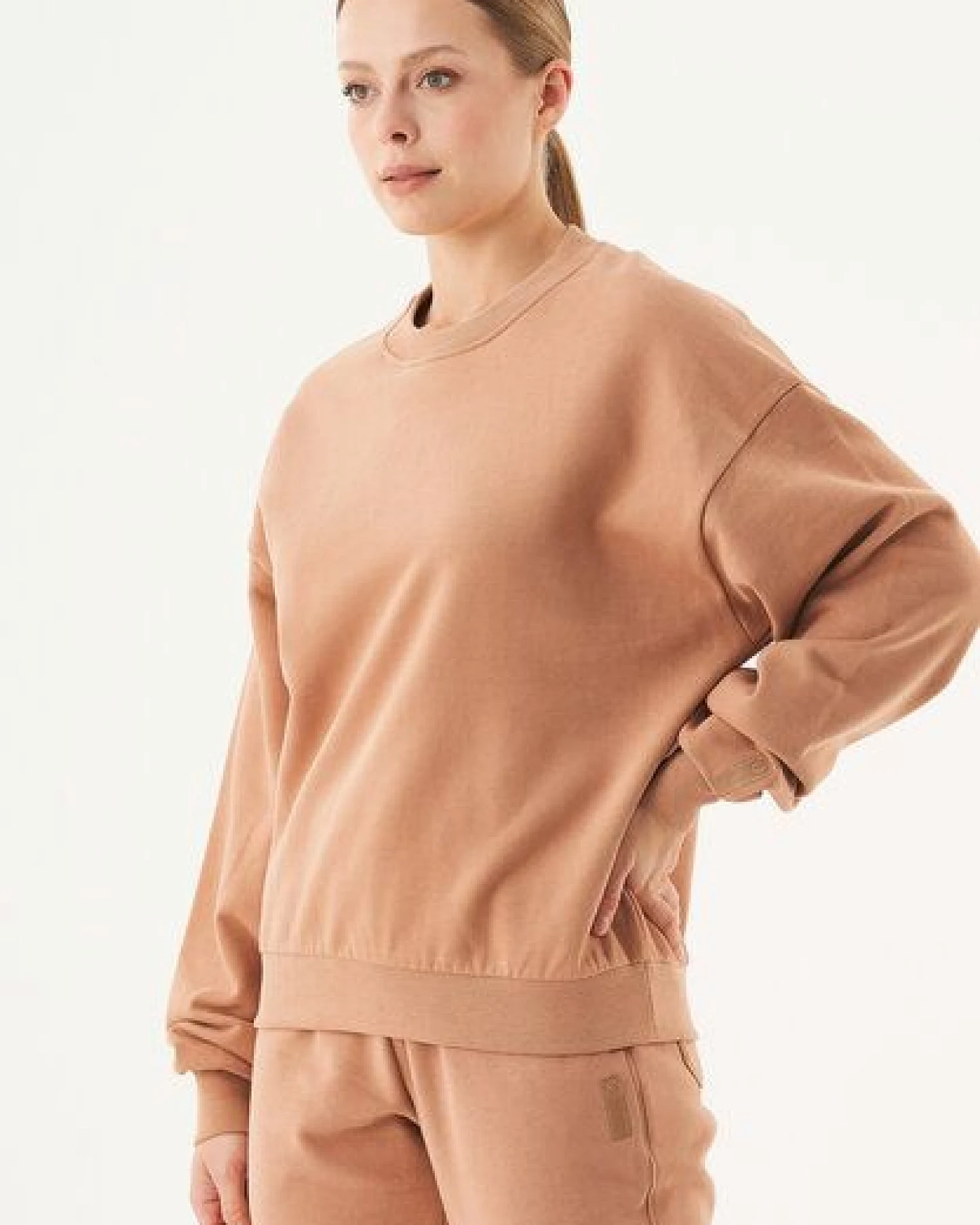 ORGANICATION ESSENTIALS-BUKET- Soft Touch Sweatshirt aus Bio-Baumwolle – Ansicht 3