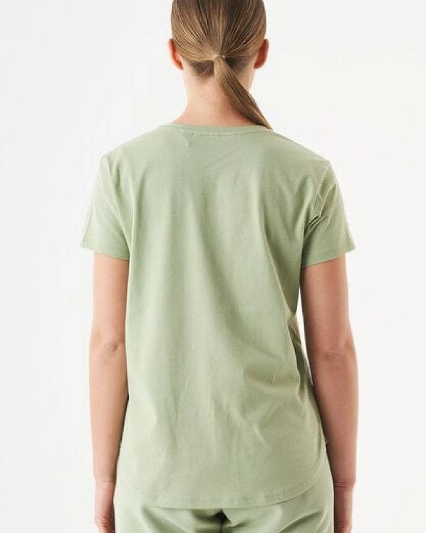 ORGANICATION ESSENTIALS-TUBA- Basic T-Shirt aus Bio-Baumwolle mit V-Ausschnitt – Ansicht 4