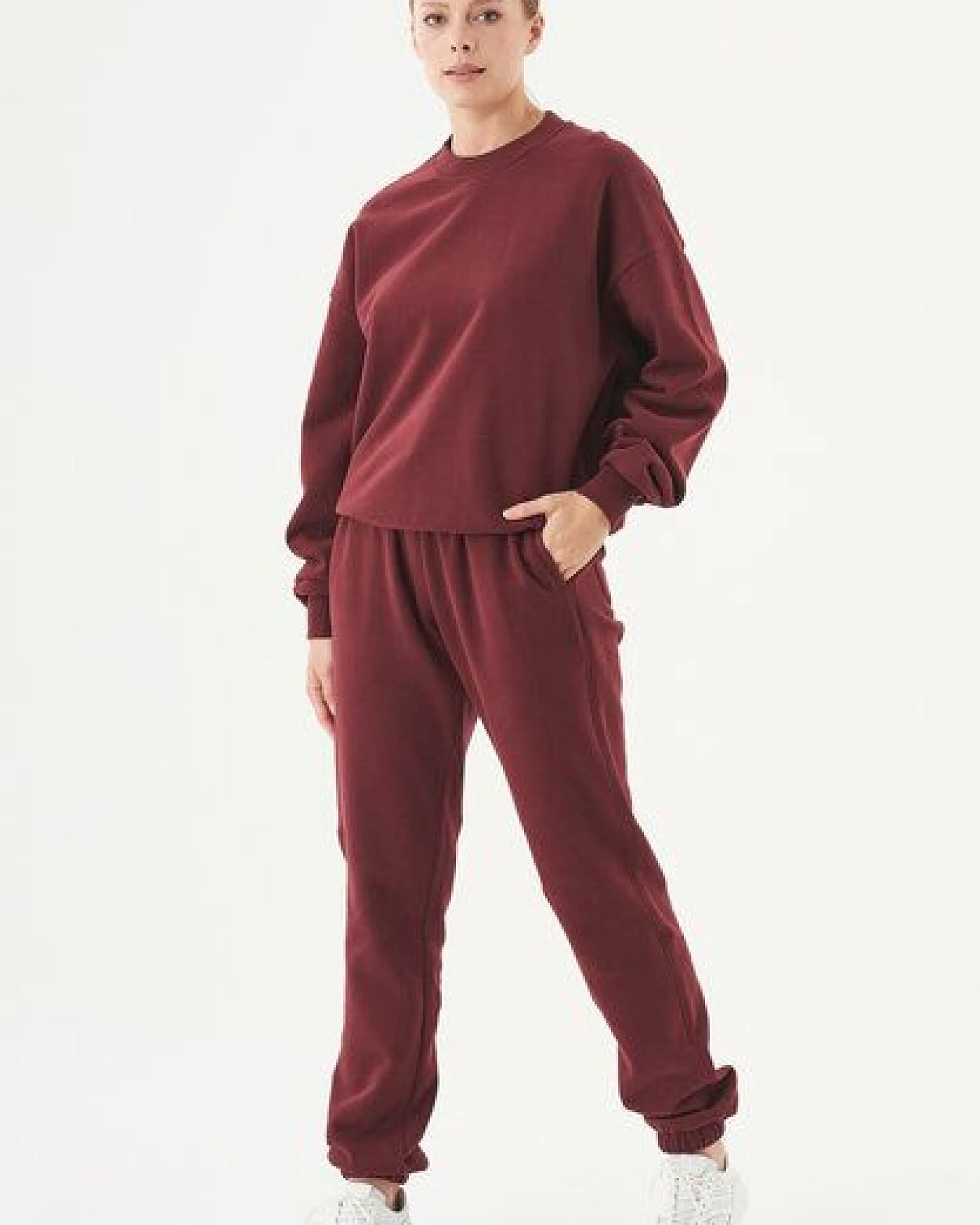 ORGANICATION ESSENTIALS-PERI- Soft Touch Sweathose aus Bio-Baumwolle – Ansicht 2