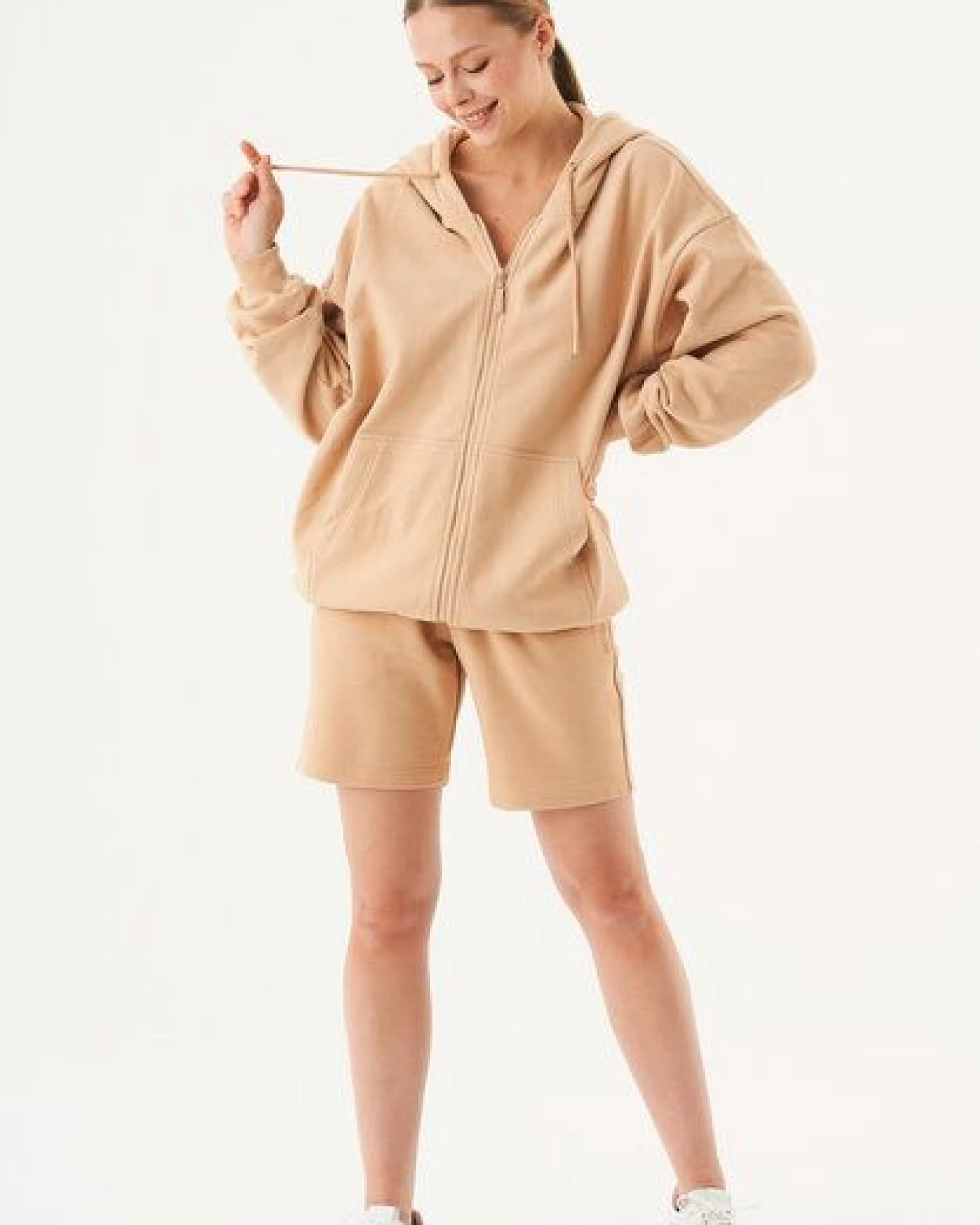 ORGANICATION Damen ESSENTIALS-SHEYMA- Shorts aus Bio-Baumwolle – Ansicht 2