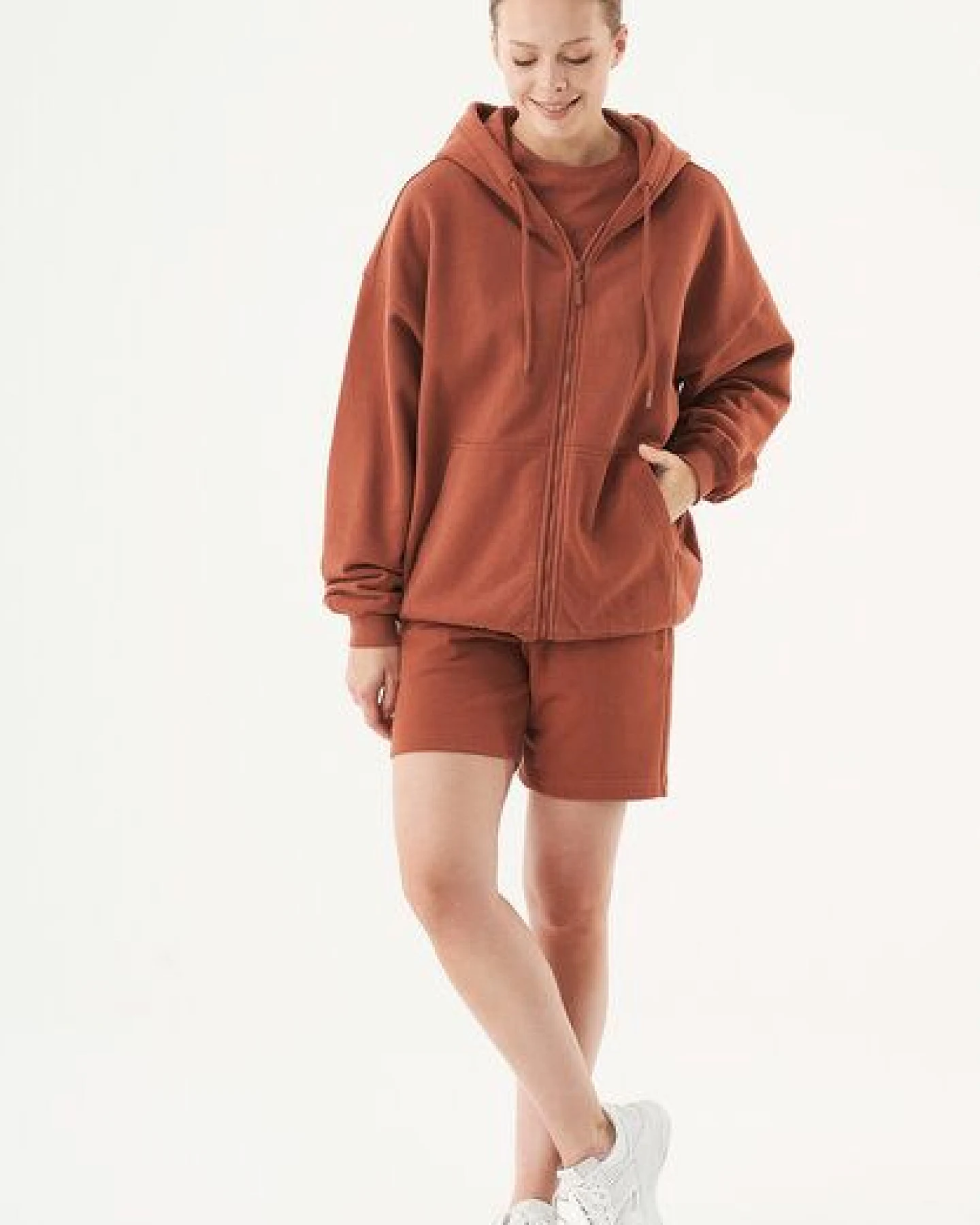 ORGANICATION Damen ESSENTIALS-SHEYMA- Shorts aus Bio-Baumwolle – Ansicht 2