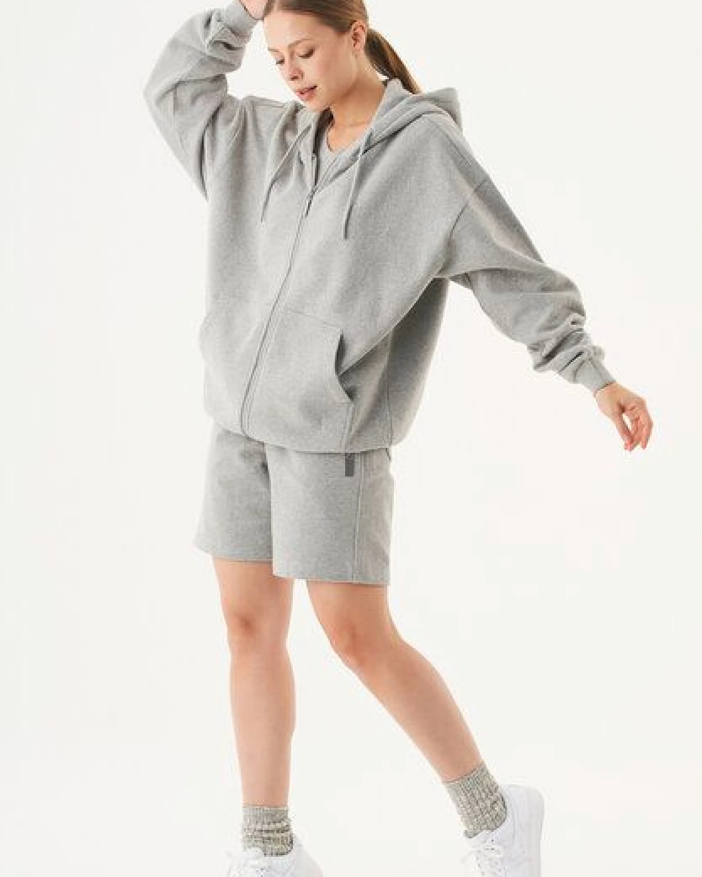 ORGANICATION Damen ESSENTIALS-SHEYMA- Shorts aus Bio-Baumwolle – Ansicht 2