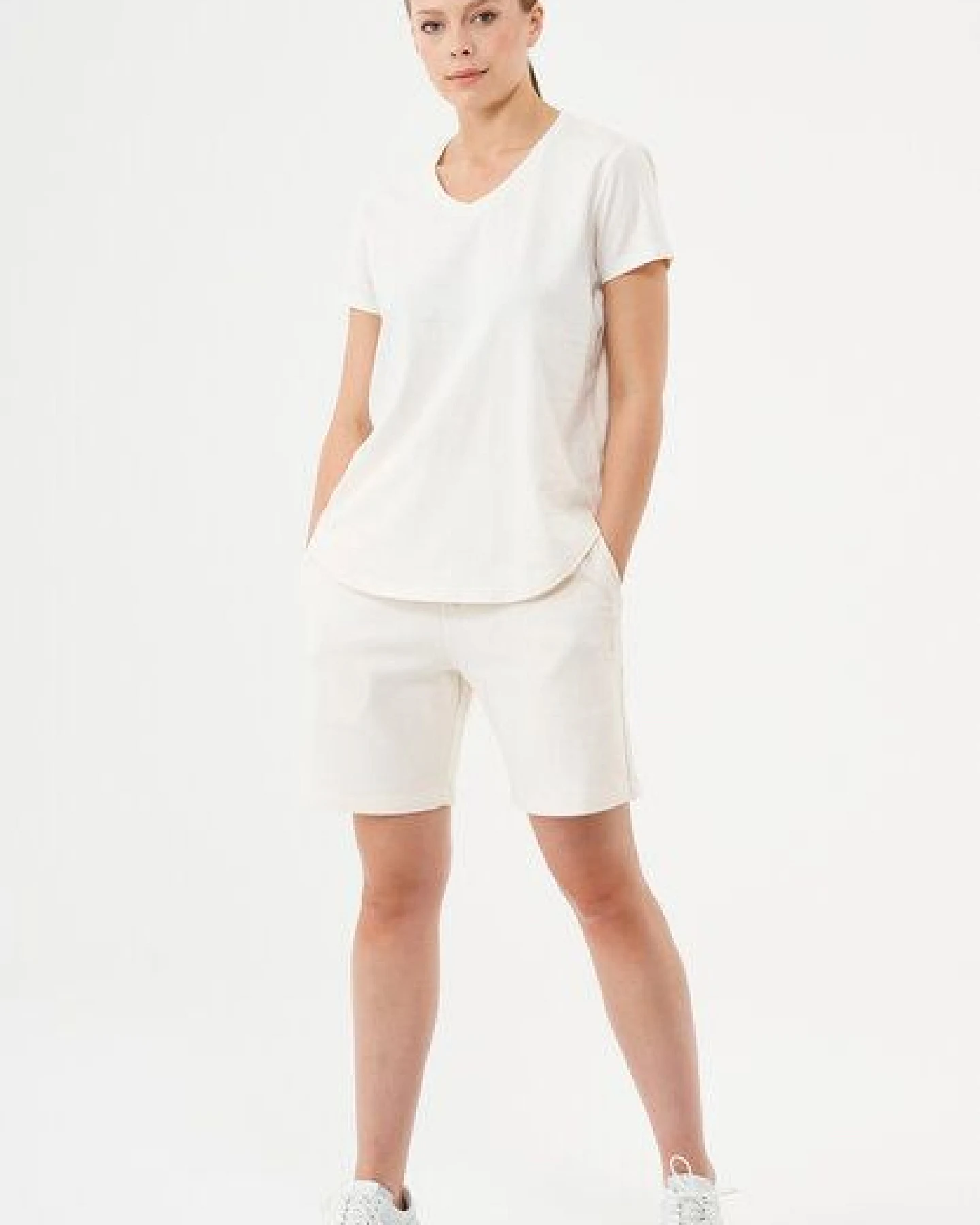 ORGANICATION Damen ESSENTIALS-SHEYMA- Shorts aus Bio-Baumwolle – Ansicht 2
