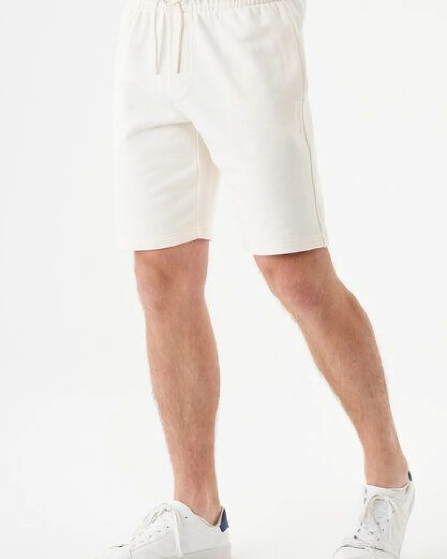 ORGANICATION ESSENTIALS-SHADI- Shorts aus Bio-Baumwolle – Ansicht 3
