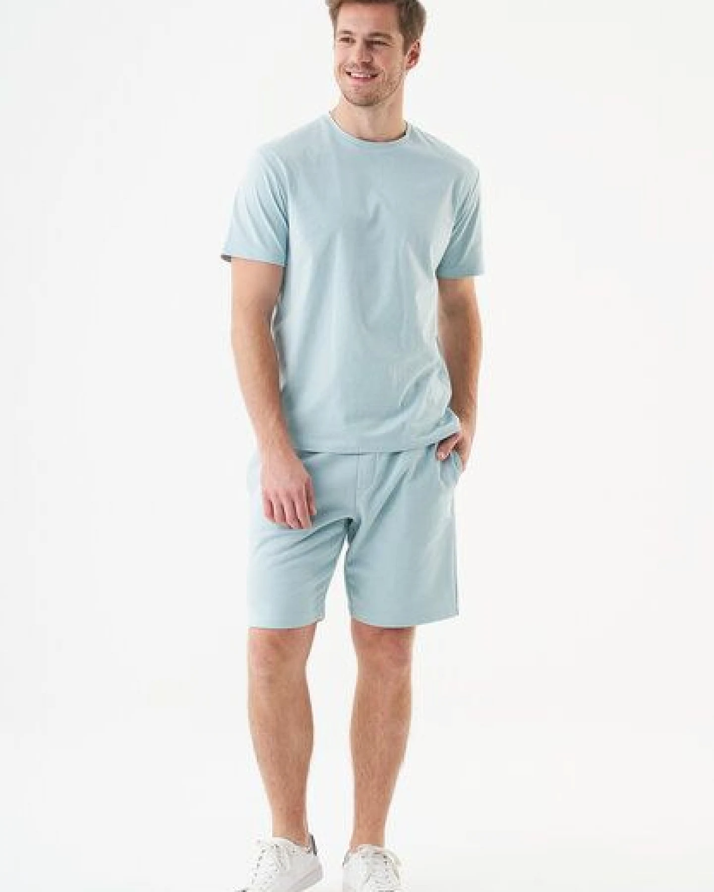 ORGANICATION ESSENTIALS-SHADI- Shorts aus Bio-Baumwolle – Ansicht 2