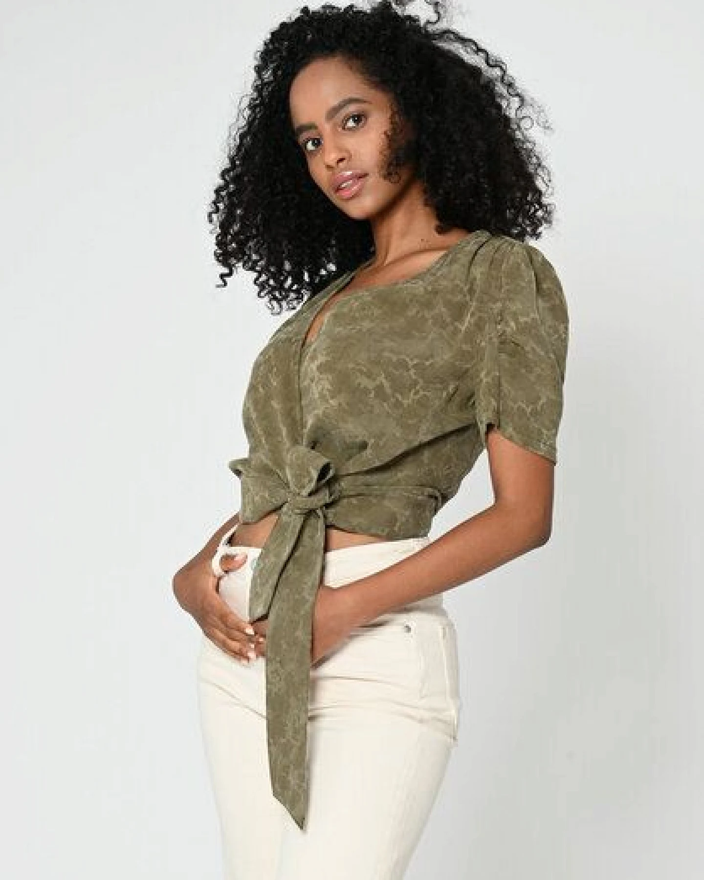 Lovjoi Blouse SILURI Wickelbluse mit Puffärmeln und Schleife – Ansicht 2