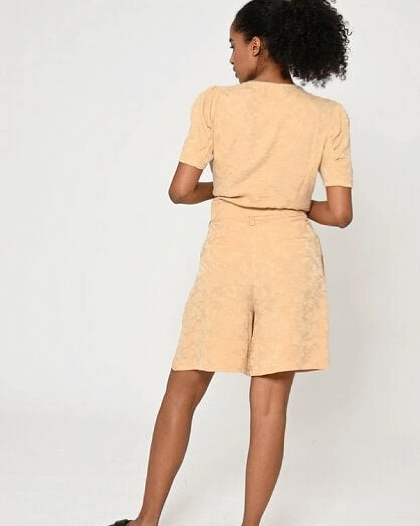 Lovjoi Blouse SILURI Wickelbluse mit Puffärmeln und Schleife – Ansicht 3