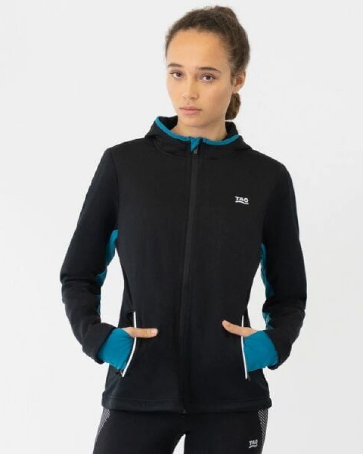 TAO Sportswear Warme, wasserdichte Damen Laufjacke BJARKA mit Kapuze und Daumenschlaufe
