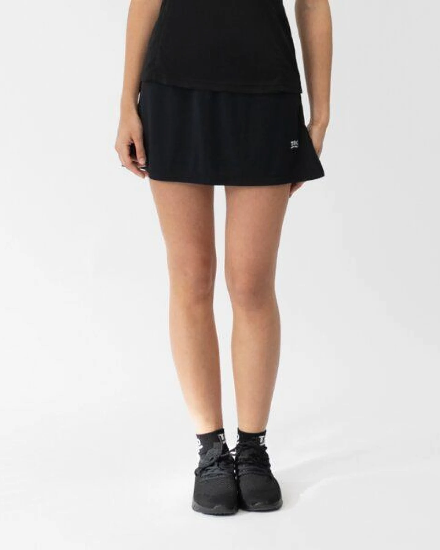 TAO Sportswear Atmungsaktiver Damen Laufrock RABA mit integrierter Tight – Ansicht 2