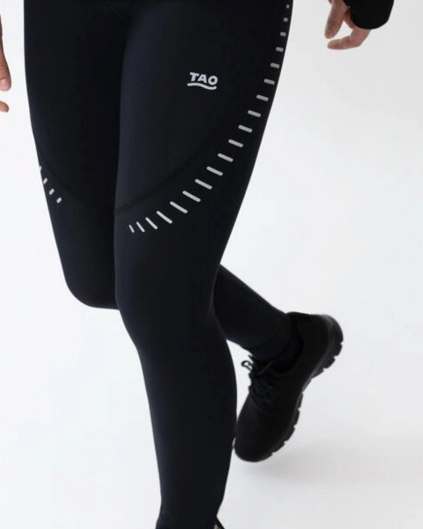 TAO Sportswear Warme Damen Lauftight MOMI für kältere Tage – Ansicht 3