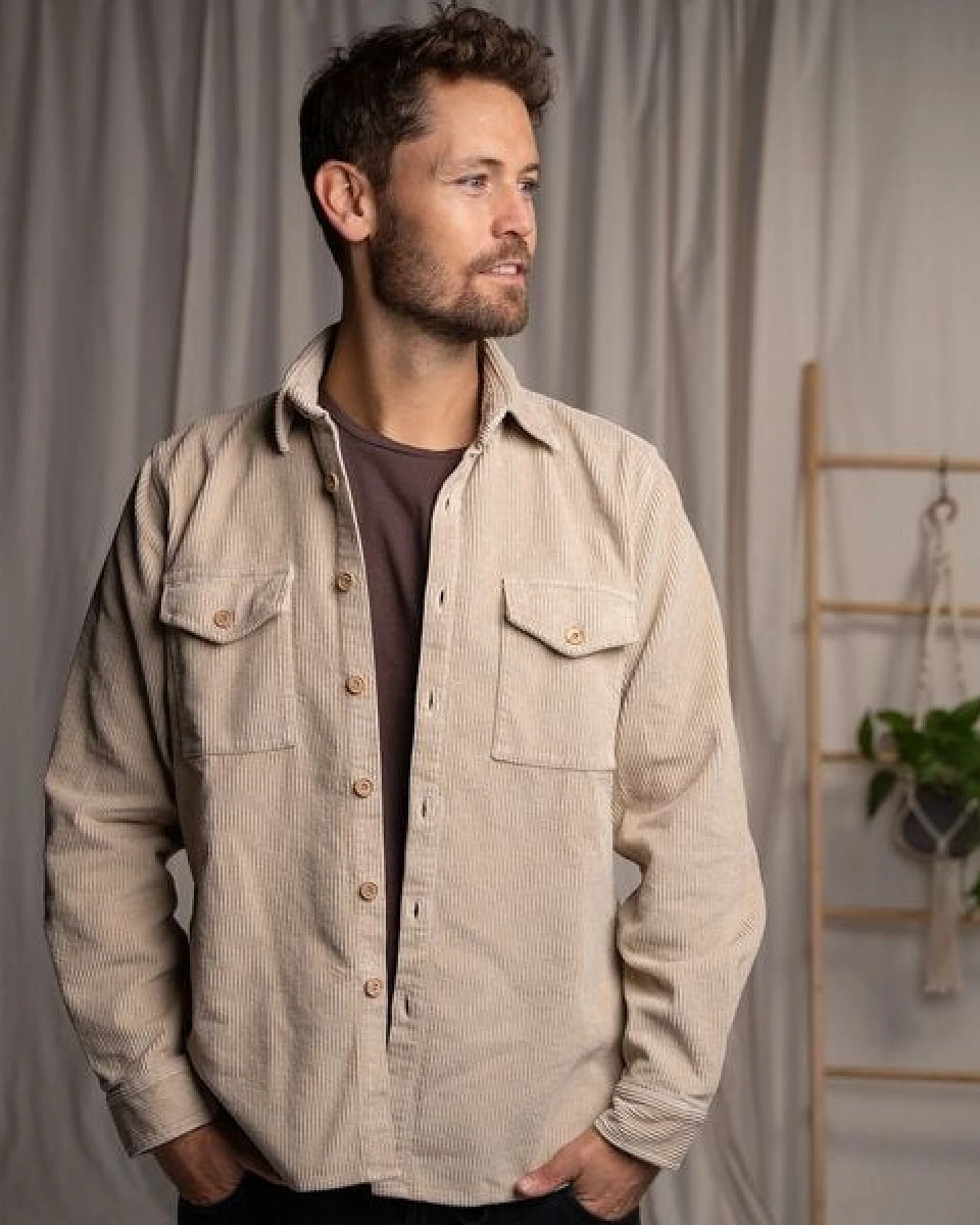 Vresh Clothing Vloyd - Cord Hemd aus Biobaumwolle – Ansicht 3