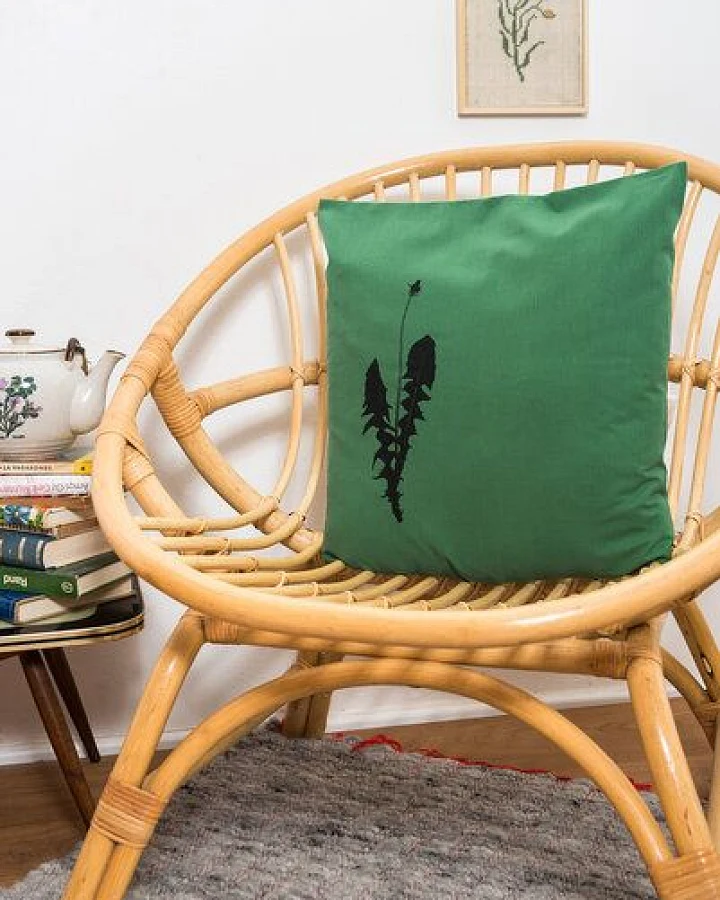 Hirschkind Bio-Kissenbezug 'Löwenzahn' grün mit schwarzem Druck 40*40 cm