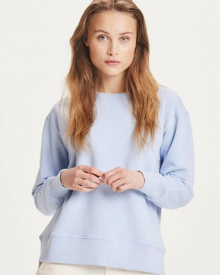 KnowledgeCotton Apparel Sweatshirt - DAPHNE basic badge sweat - aus Bio-Baumwolle