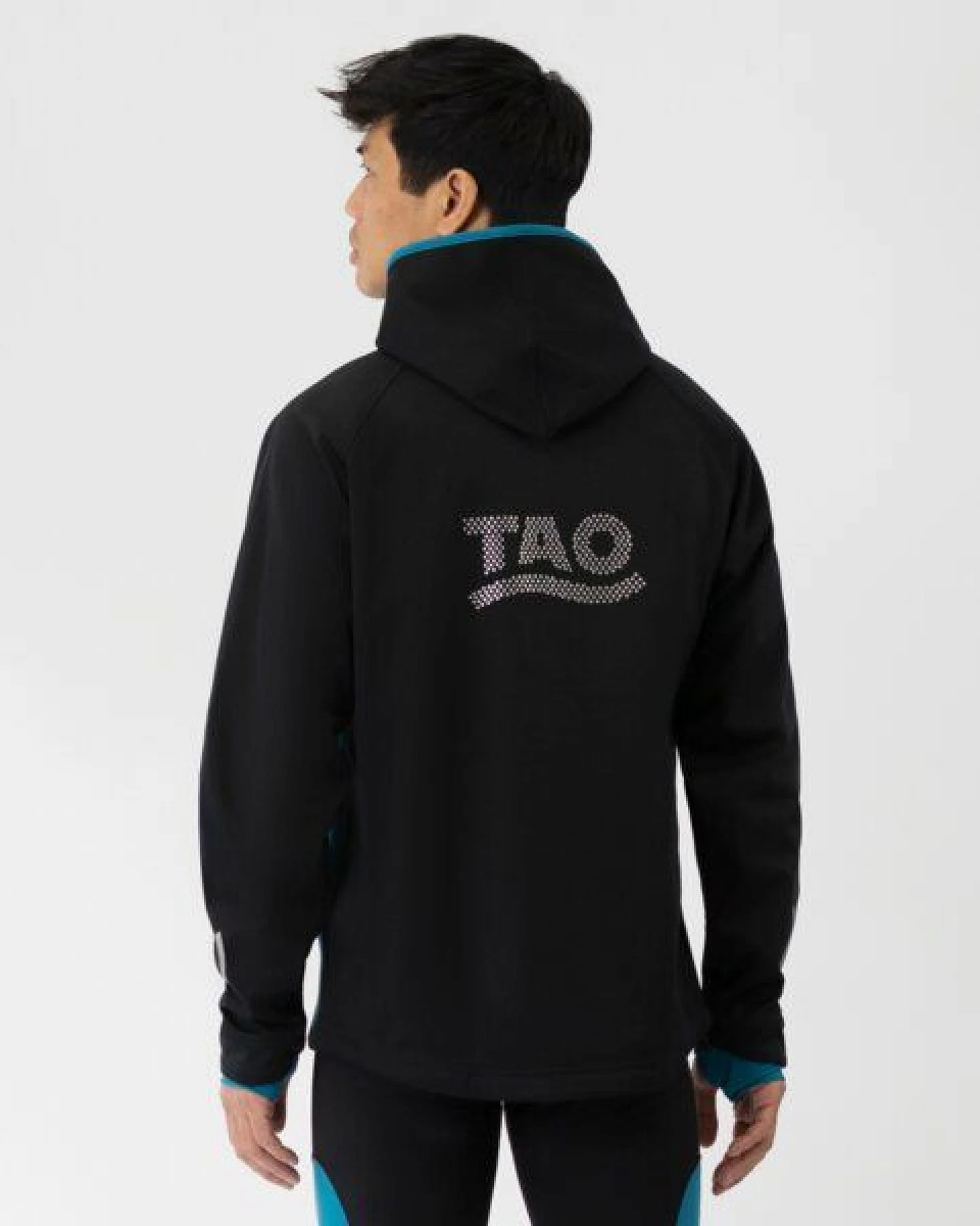TAO Sportswear Warme Herren Laufjacke EDVIN mit Kapuze und Handschlaufe – Ansicht 2