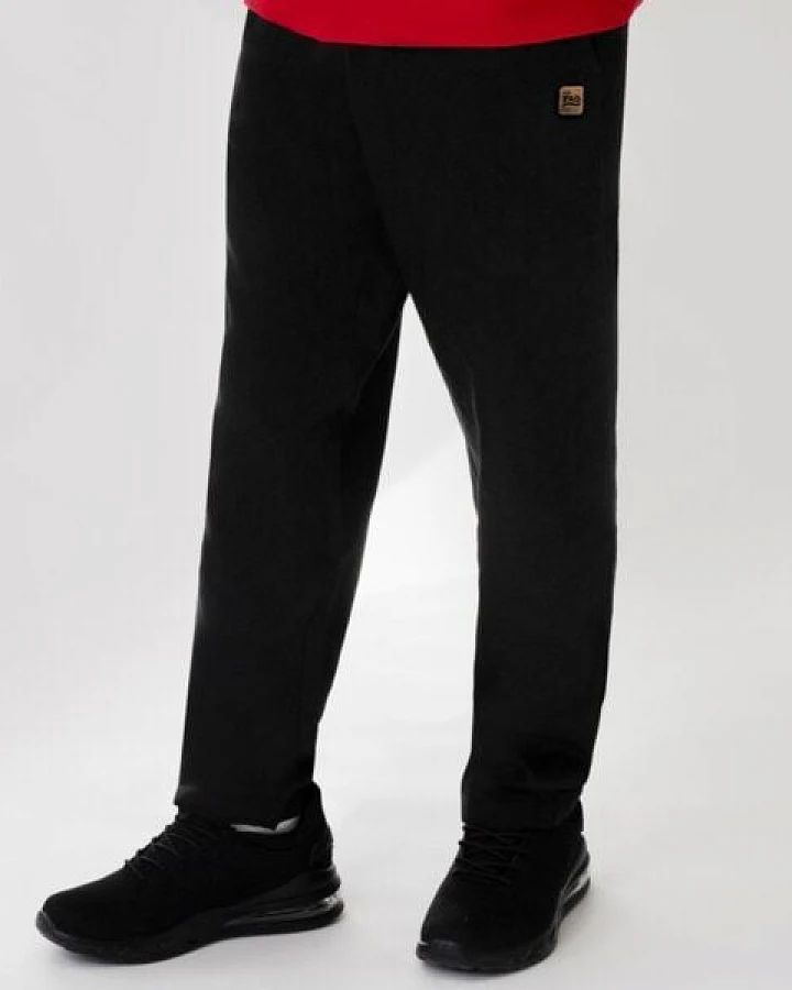 TAO Sportswear Kühlende Herren Freizeithose TIMMY mit integrierter Antipilling-Ausrüstung