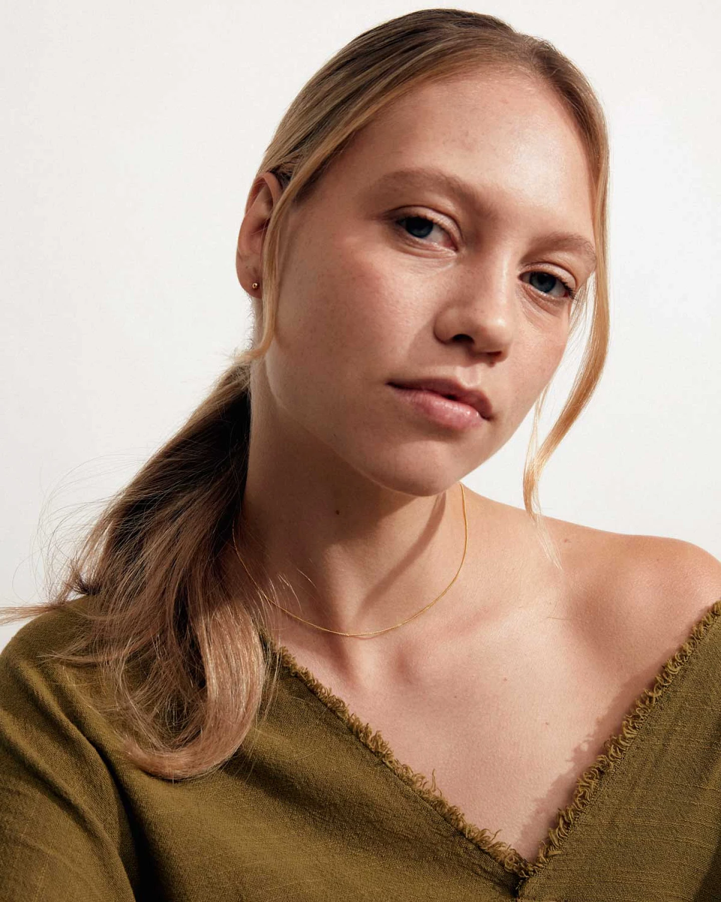 Dear Darling Berlin Damen vegan Die Glowy Halskette 14k Echtgold – Ansicht 2