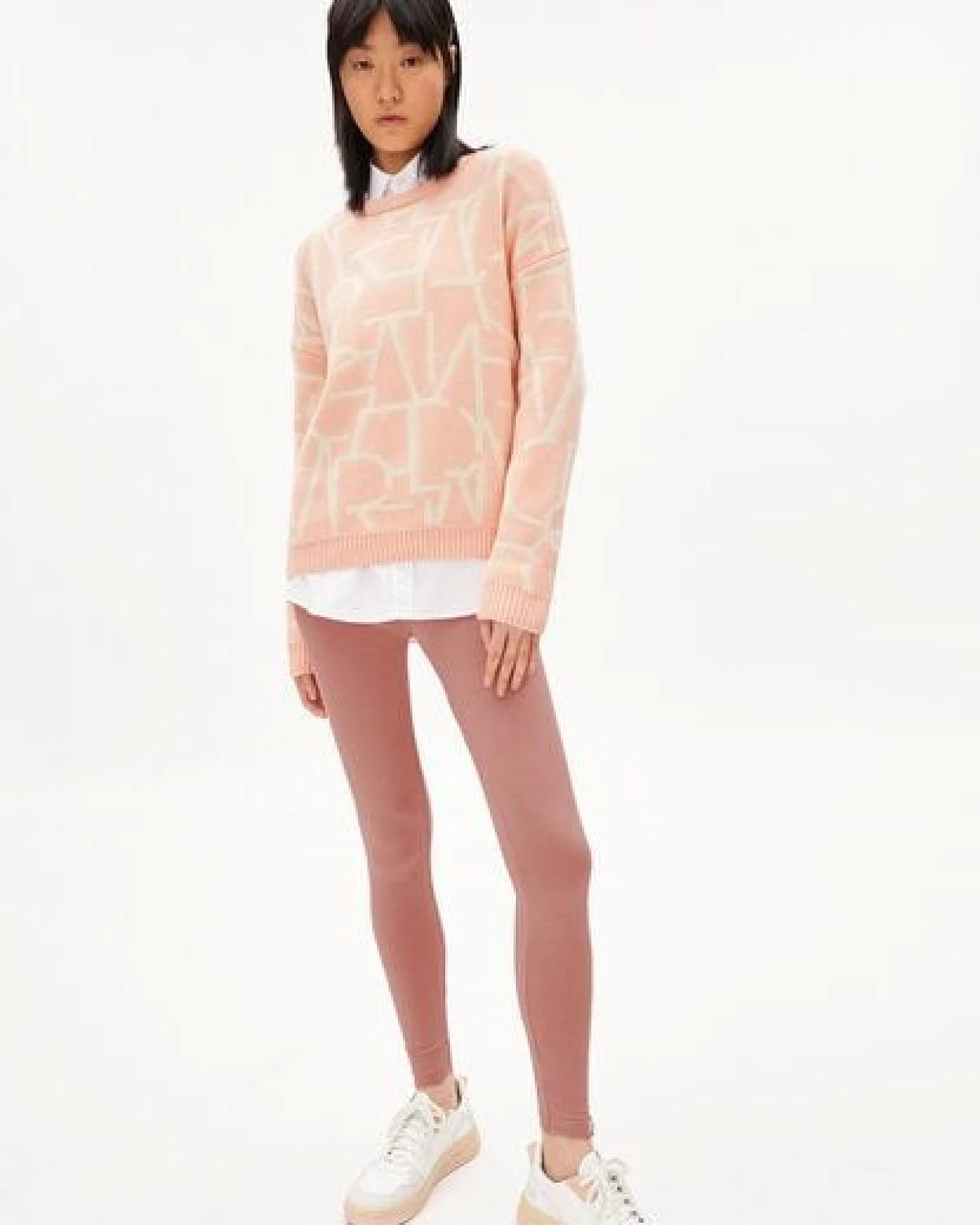ARMEDANGELS OLESSYAA TYPO - Damen Pullover aus Bio-Baumwolle – Ansicht 4