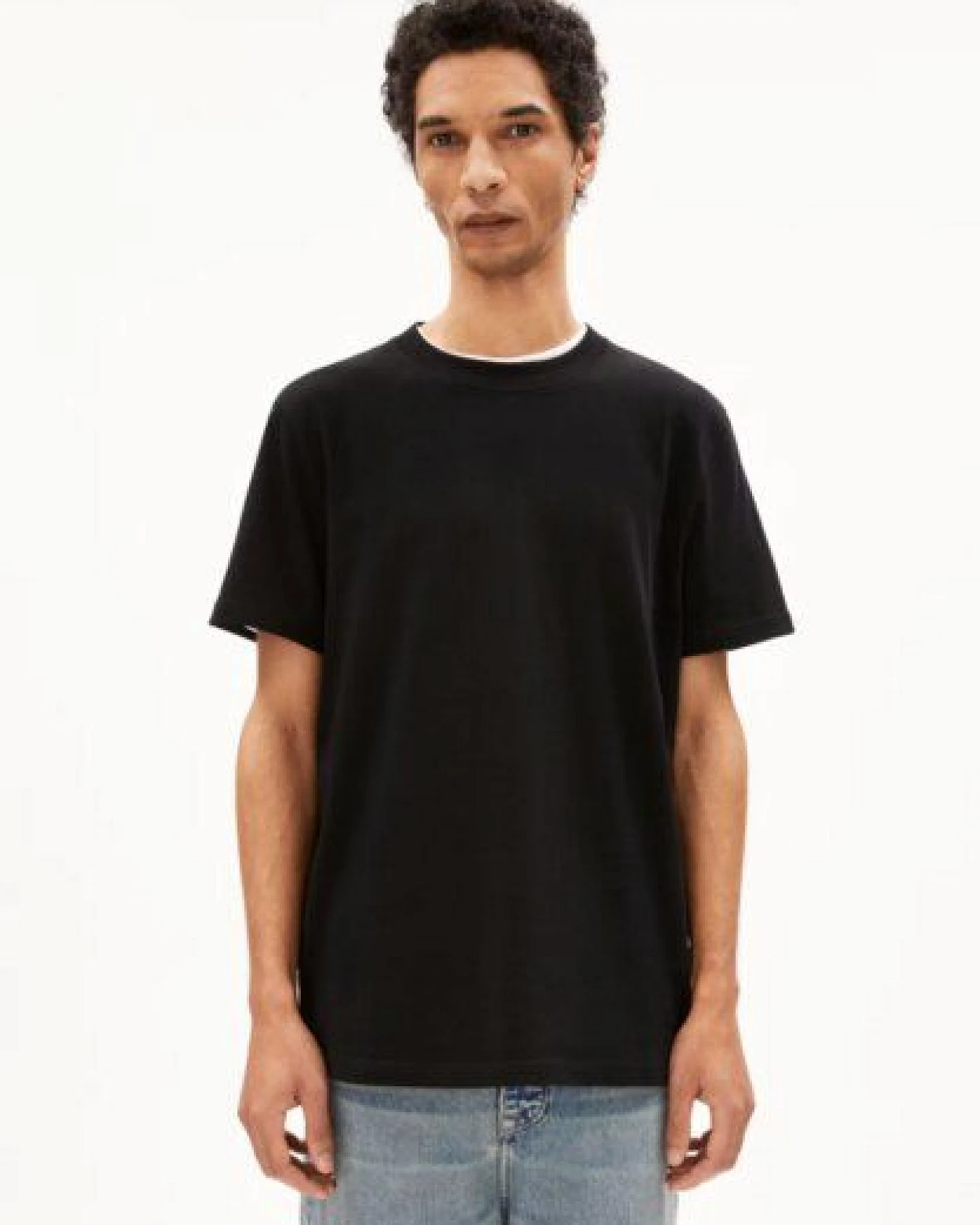 ARMEDANGELS MAARKOS Herren Heavyweight T-Shirt aus recyceltem Baumwoll Mix – Ansicht 2