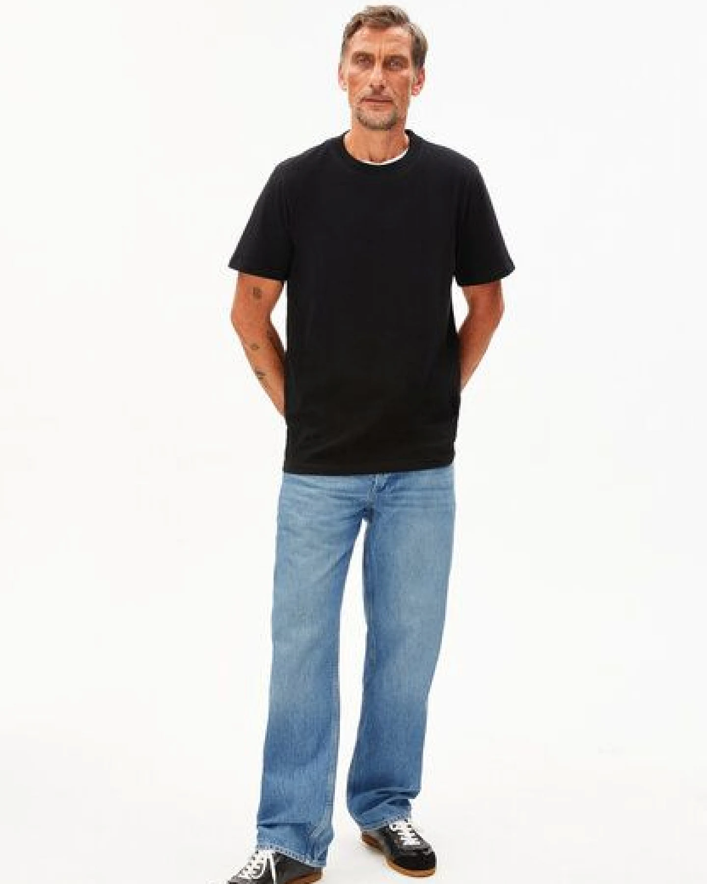ARMEDANGELS MAARKOS Herren Heavyweight T-Shirt aus recyceltem Baumwoll Mix – Ansicht 4