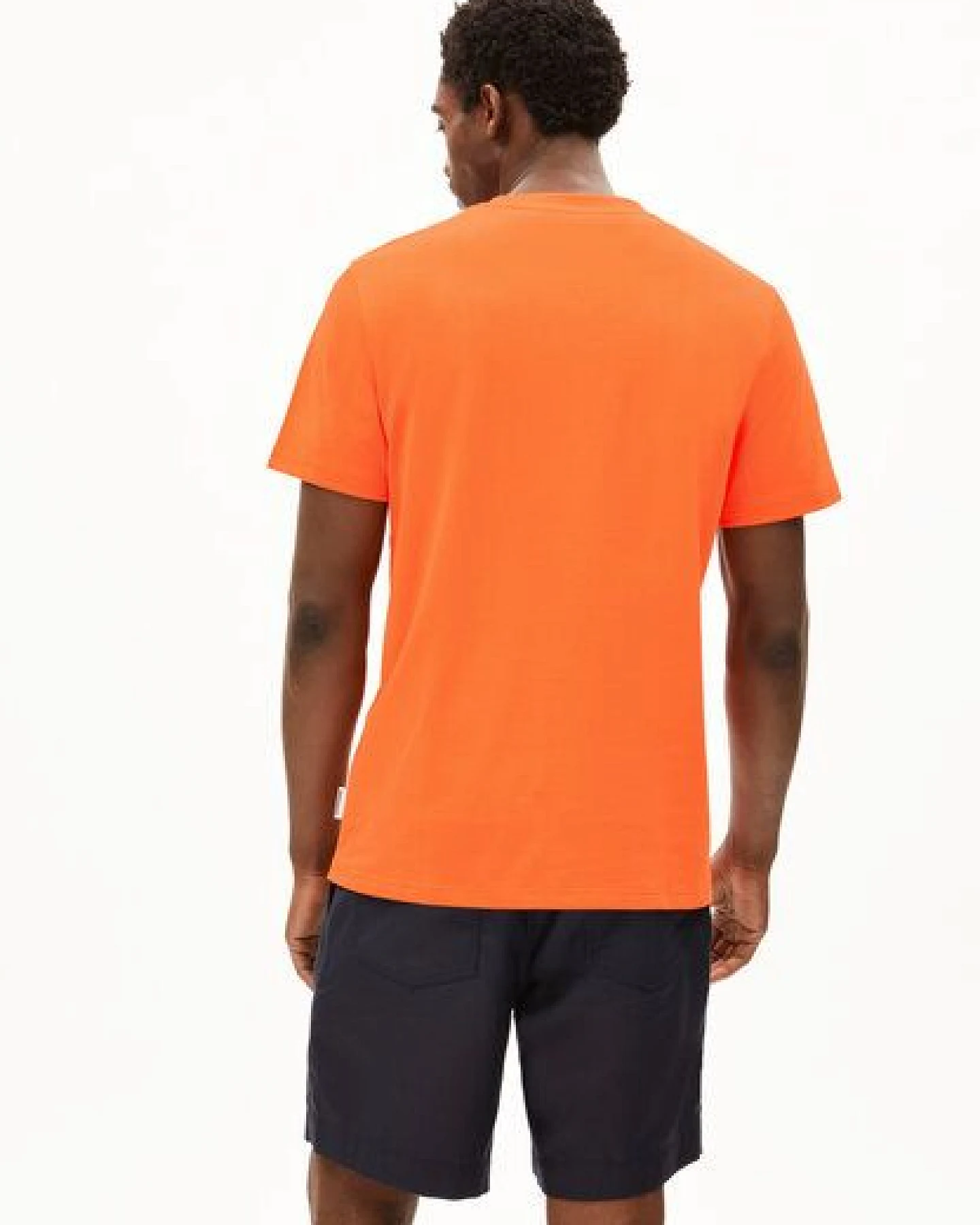 ARMEDANGELS MAARKOS Herren Heavyweight T-Shirt aus recyceltem Baumwoll Mix – Ansicht 2