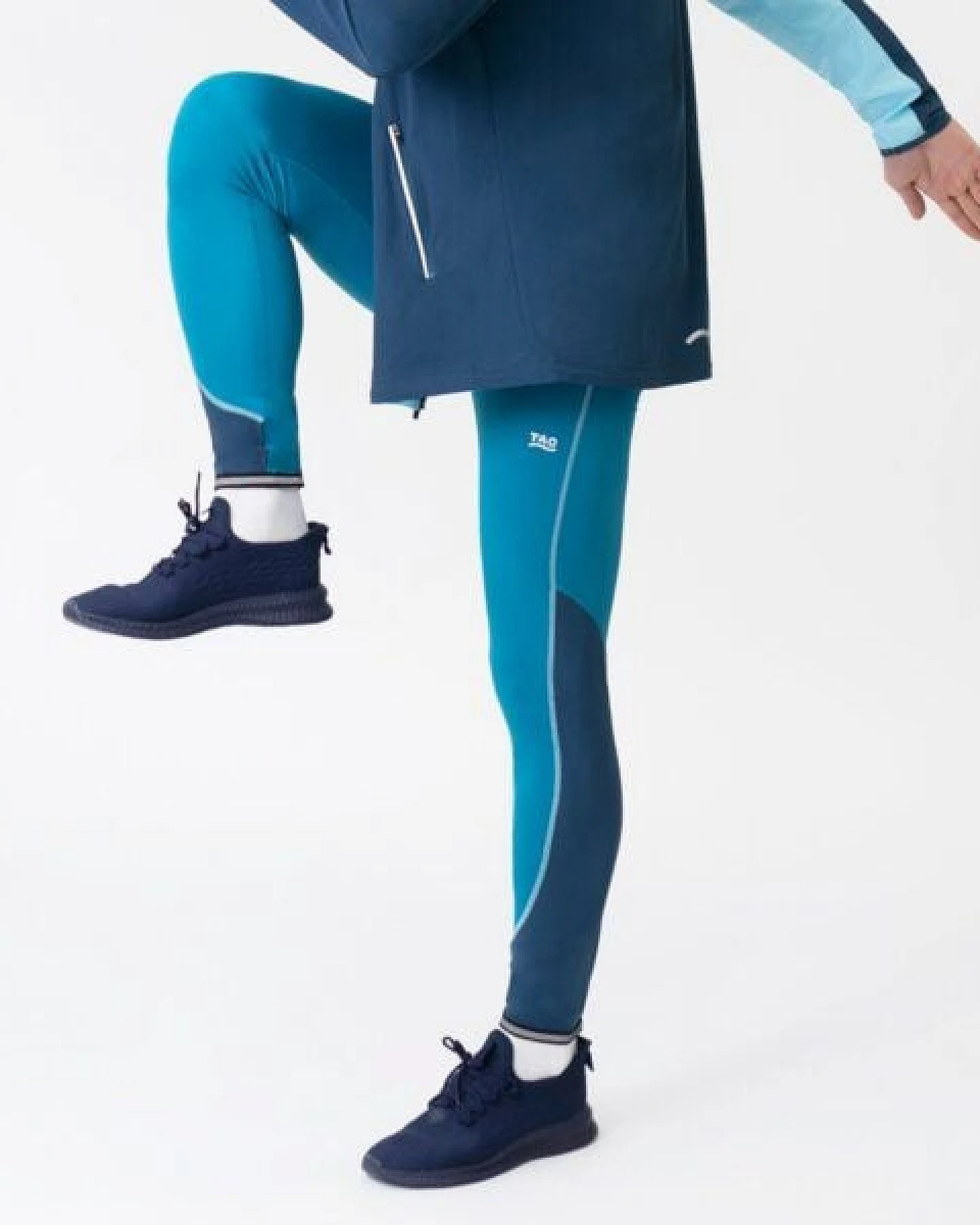 TAO Sportswear Atmungsaktive Herren Lauftight ARIK mit Anti-Rutsch-Gummi – Ansicht 4