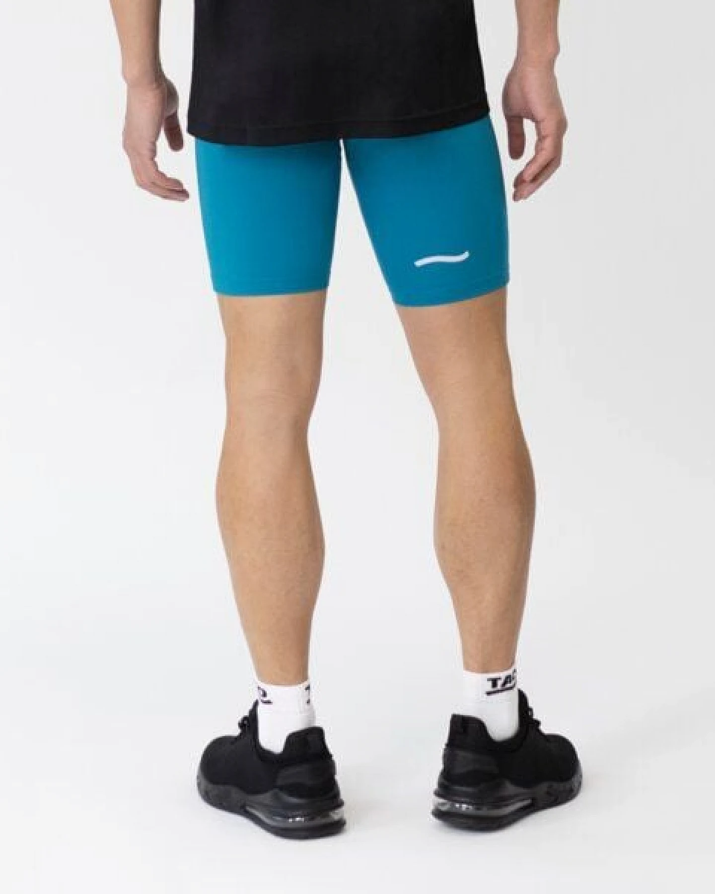 TAO Sportswear Kurze Herren Lauftight BOJE mit Reißverschlusstasche – Ansicht 4