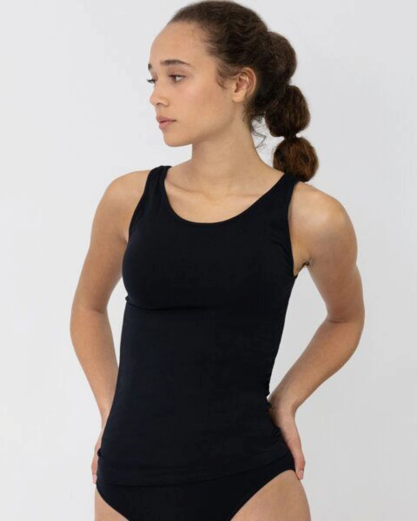 TAO Sportswear Schnelltrocknendes & nahtloses Damen Funktionstop – Ansicht 2