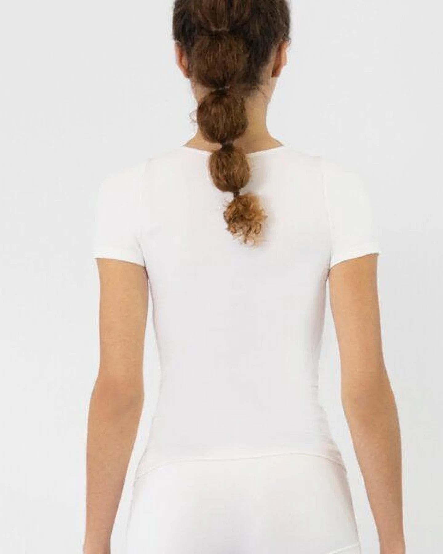 TAO Sportswear Schnelltrocknendes & nahtloses Damen Funktionsshirt – Ansicht 2
