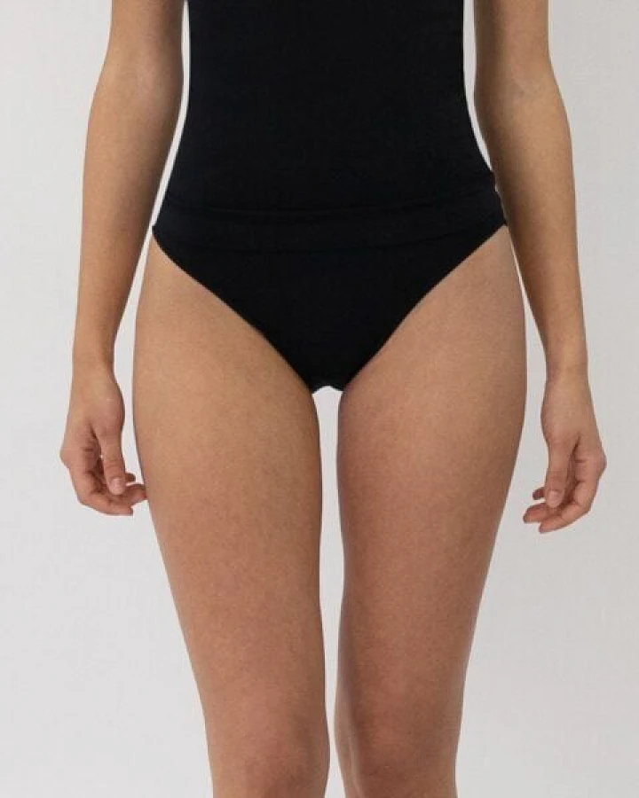 TAO Sportswear Schnelltrocknender & nahtloser Damen Funktionsslip
