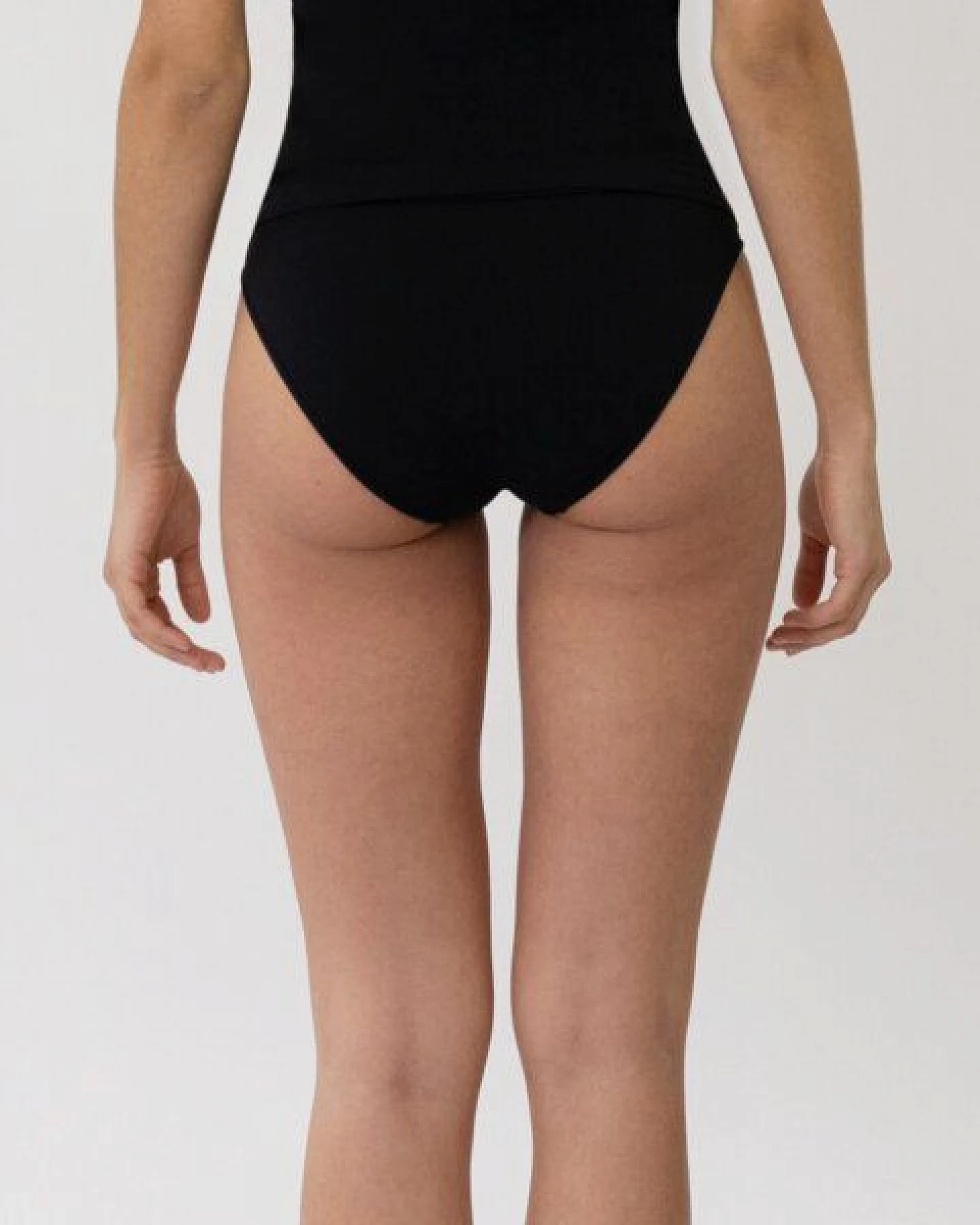 TAO Sportswear Schnelltrocknender & nahtloser Damen Funktionsslip – Ansicht 3