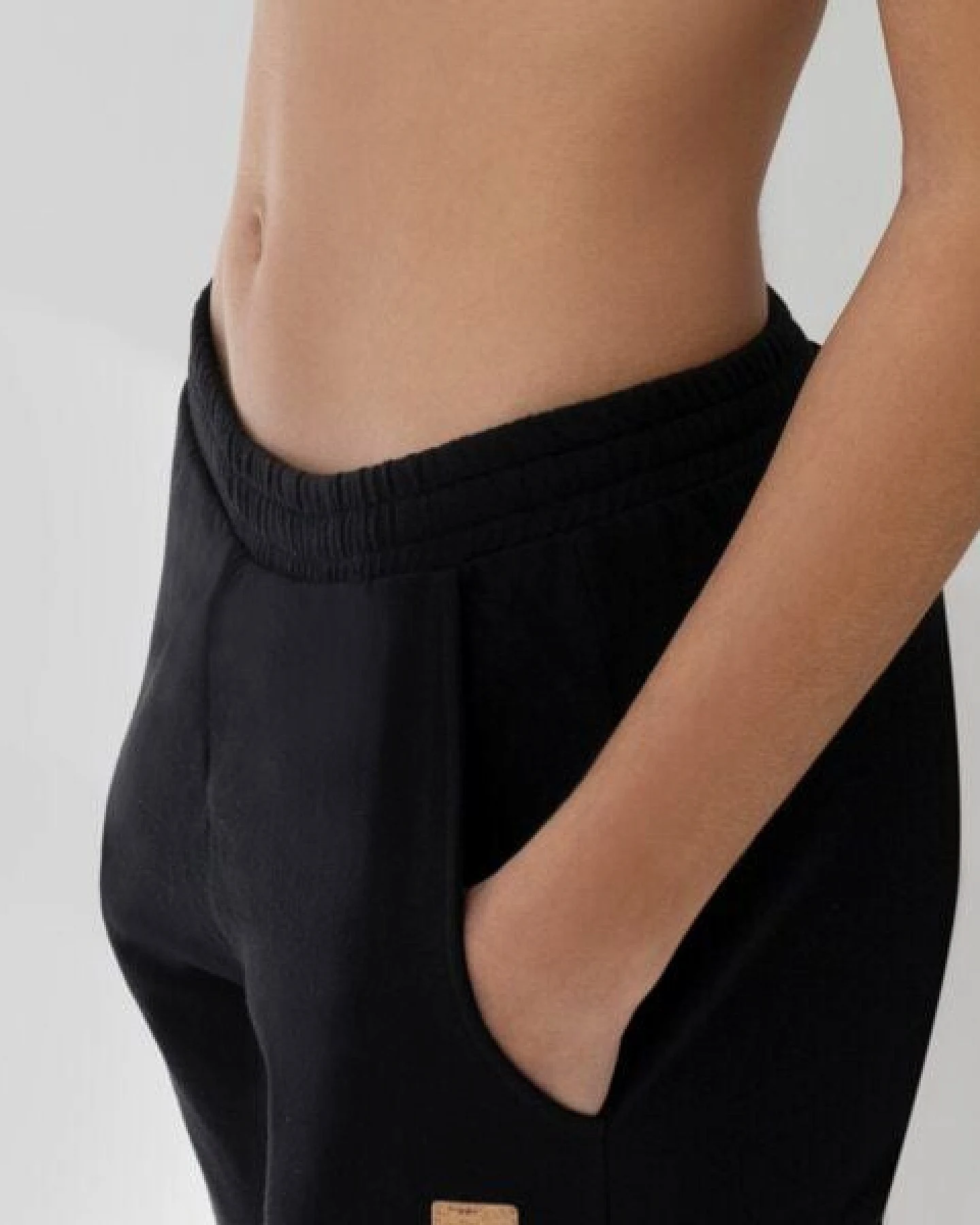 TAO Sportswear Lange Damen Jogginghose HEIDI aus Bio-Baumwolle – Ansicht 4