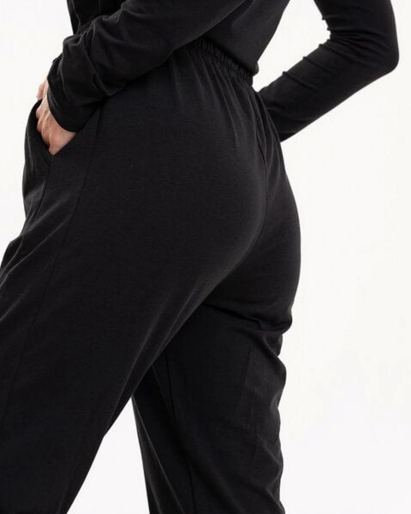 GARY MASH Joggpant Mary aus Biobaumwoll-Mix – Ansicht 4