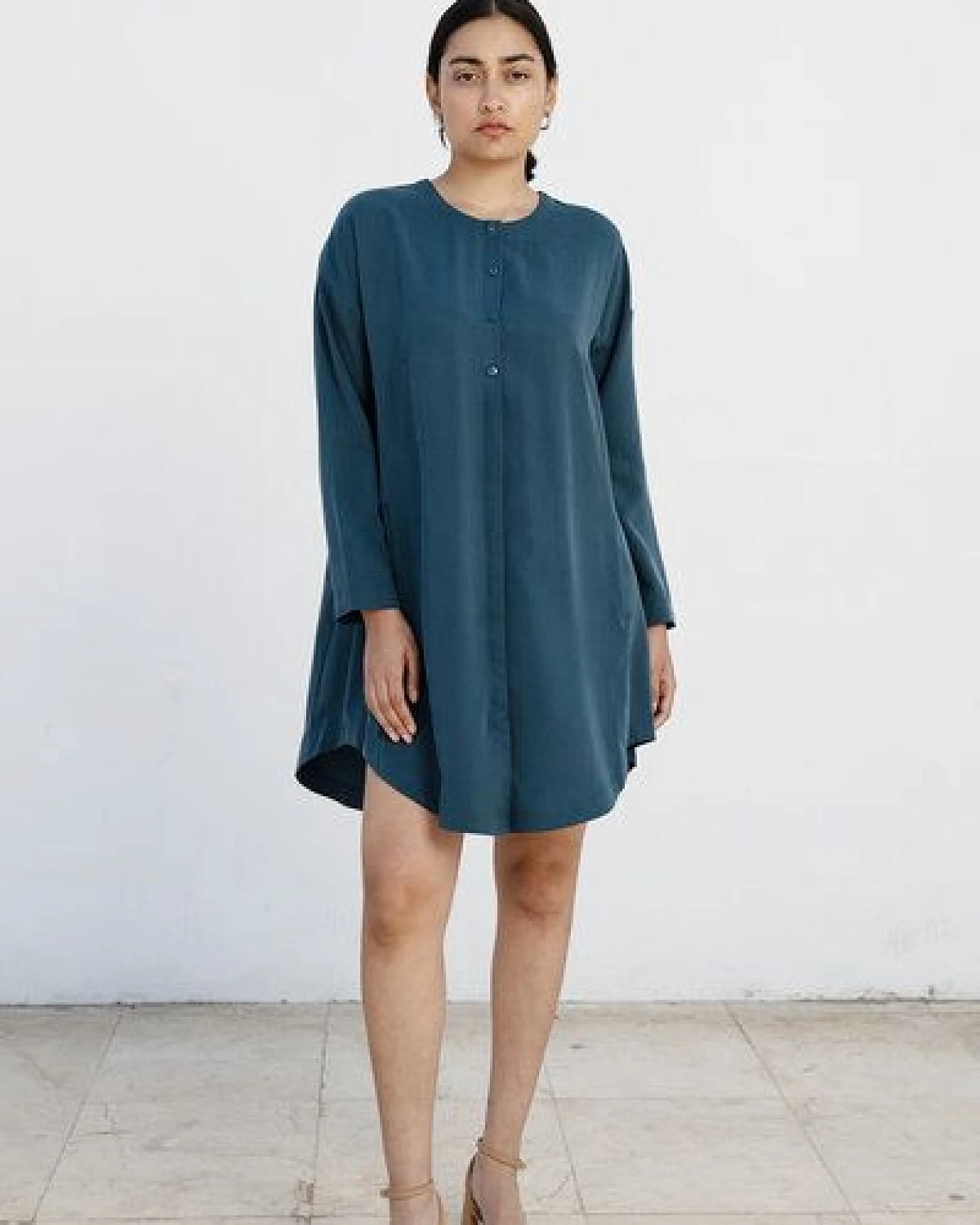 Studio Hertzberg OVERSIZE HEMDBLUSENKLEID "FII-NE" AUS TENCEL – Ansicht 4