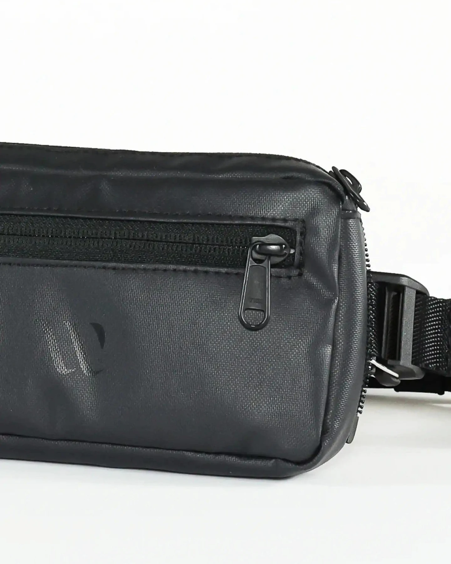 Tasche Sling Mini Sleek Black – Ansicht 2