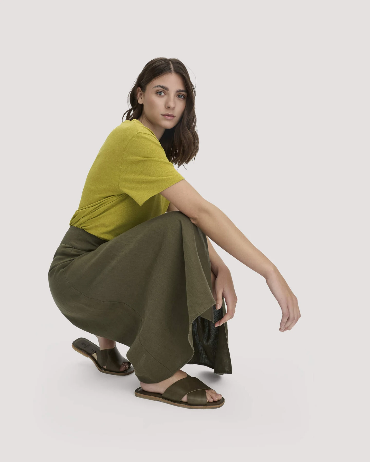 hessnatur Damen Rock Midi Regular aus Leinen - grün - Größe 38 – Ansicht 4