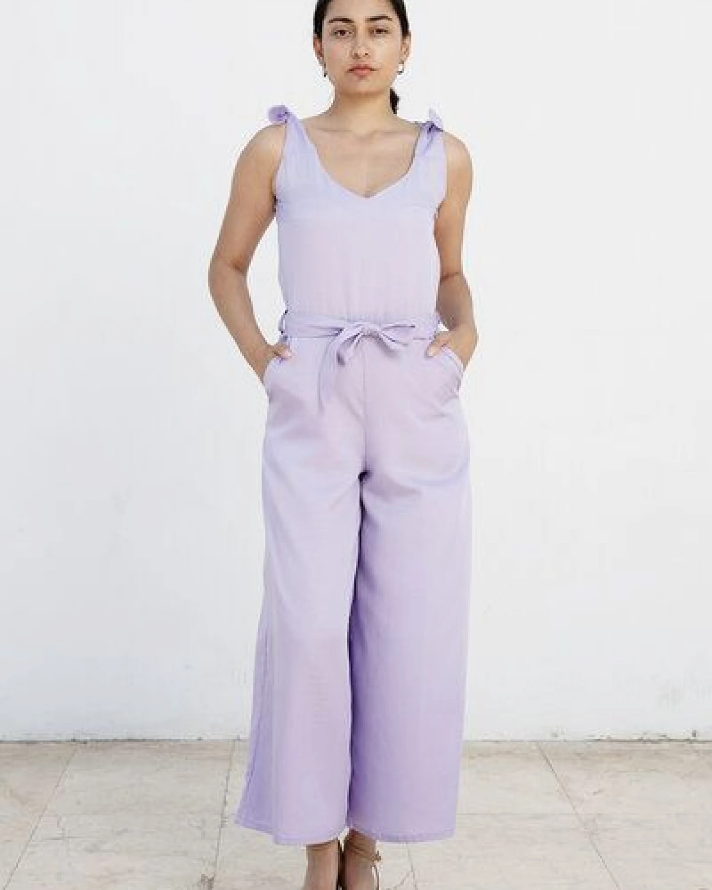 Studio Hertzberg JUMPSUIT "FA-SAA" AUS SEIDIG UND SAMTIGEM PREMIUM TENCEL – Ansicht 2
