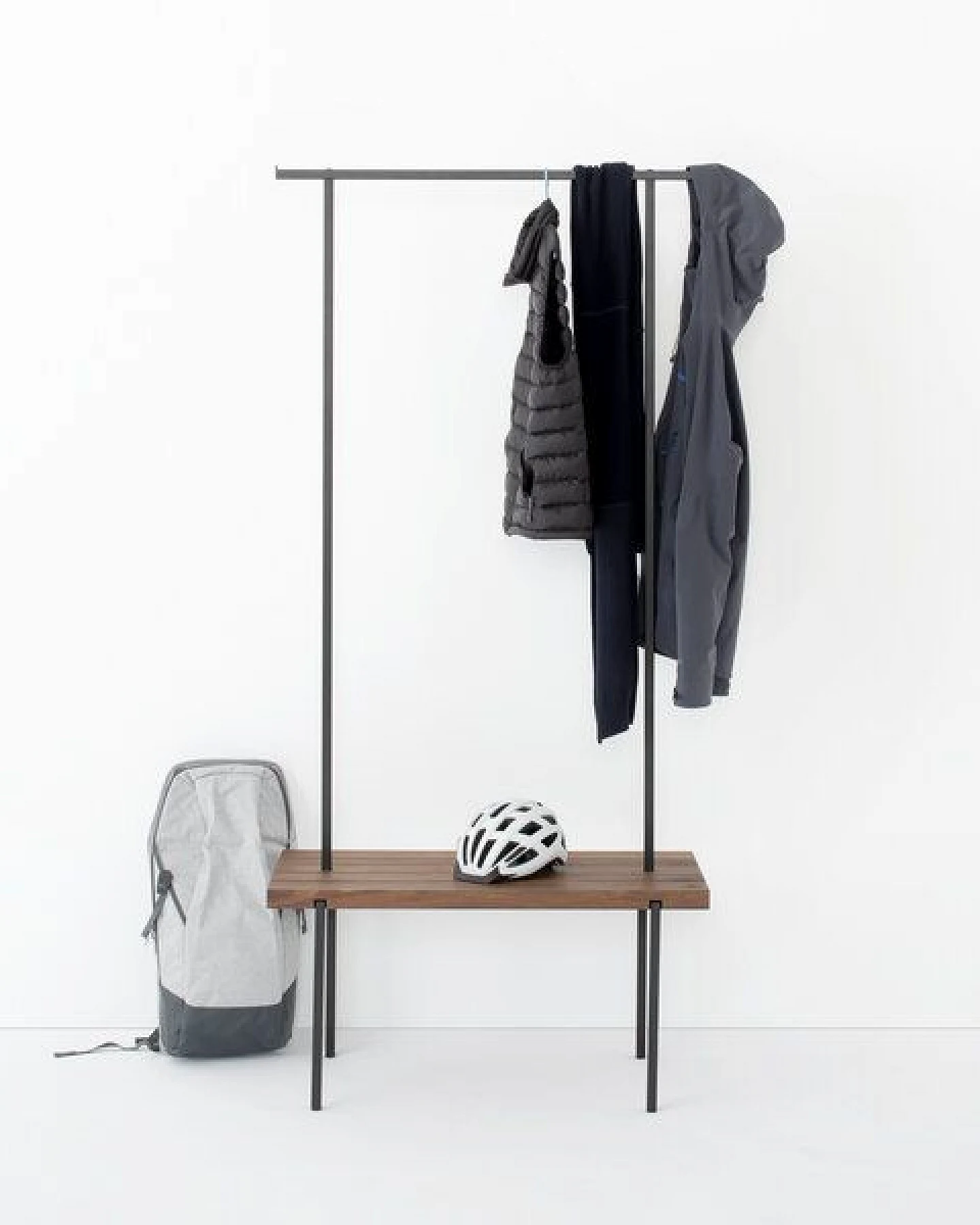 weld & co Garderobe Nussbaum 01 – Ansicht 2
