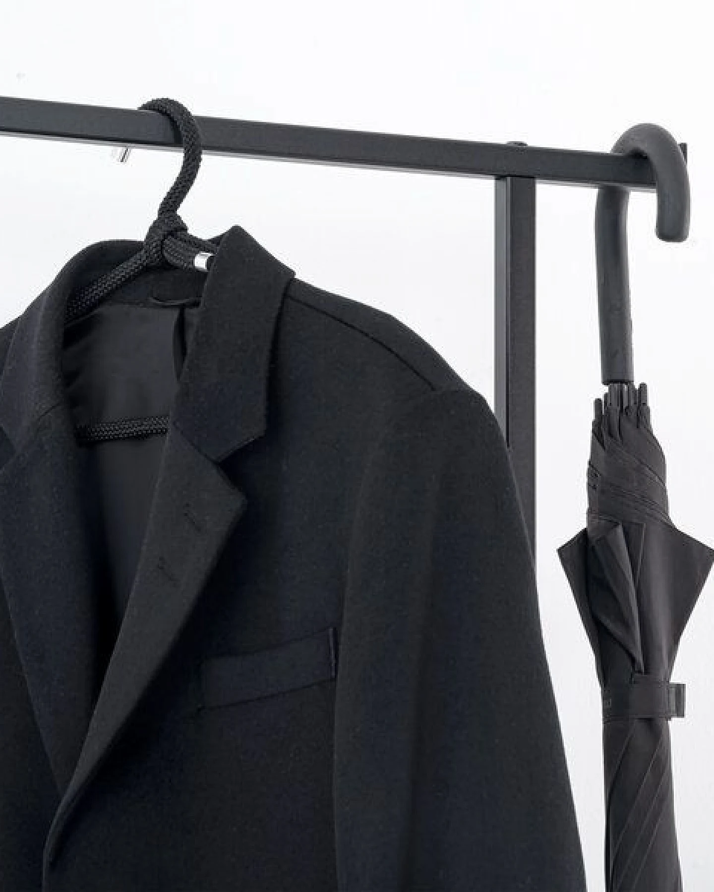 weld & co Garderobe Nussbaum 01 – Ansicht 3