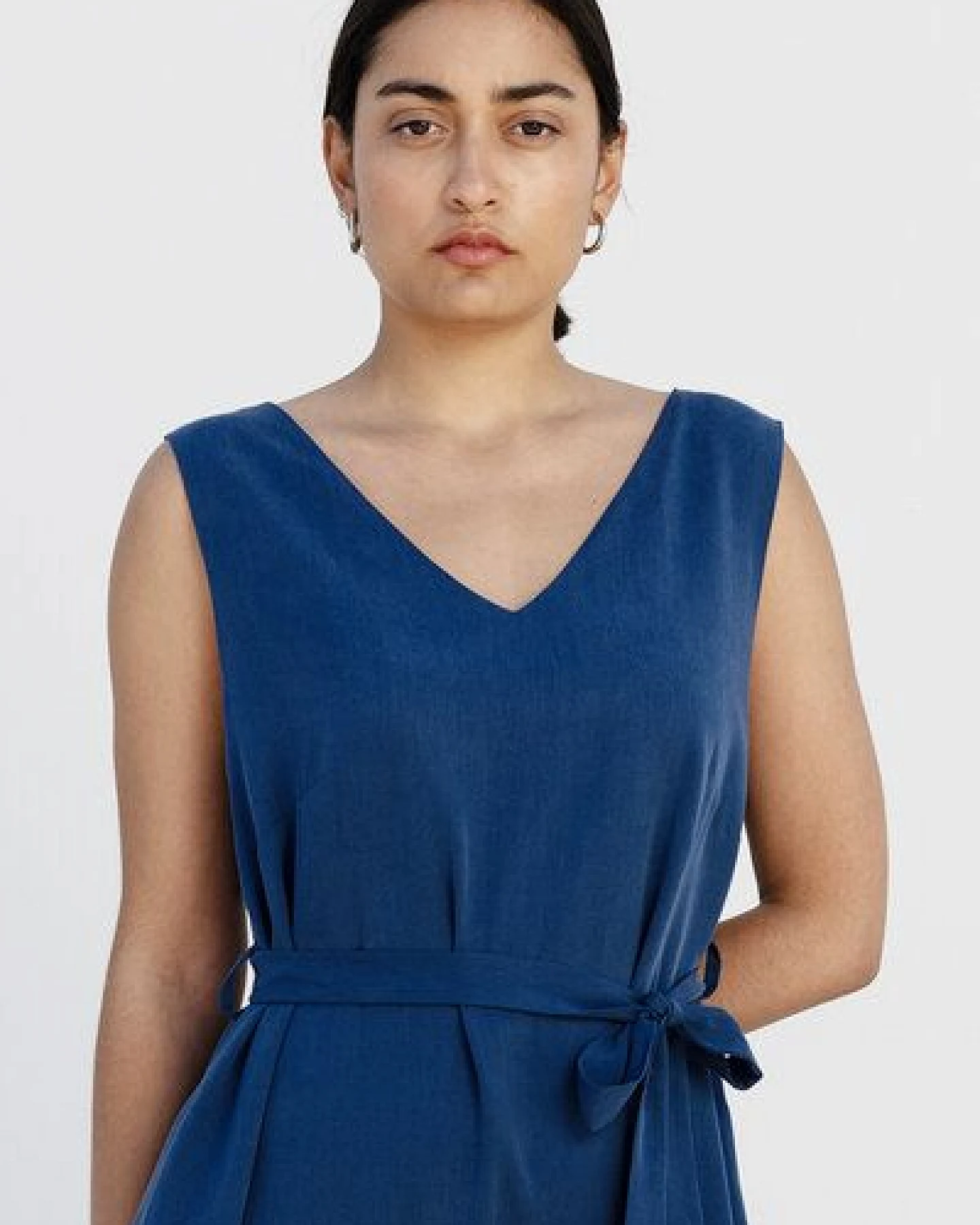 Studio Hertzberg MIDIKLEID "LAU-RAA" AUS TENCEL – Ansicht 2
