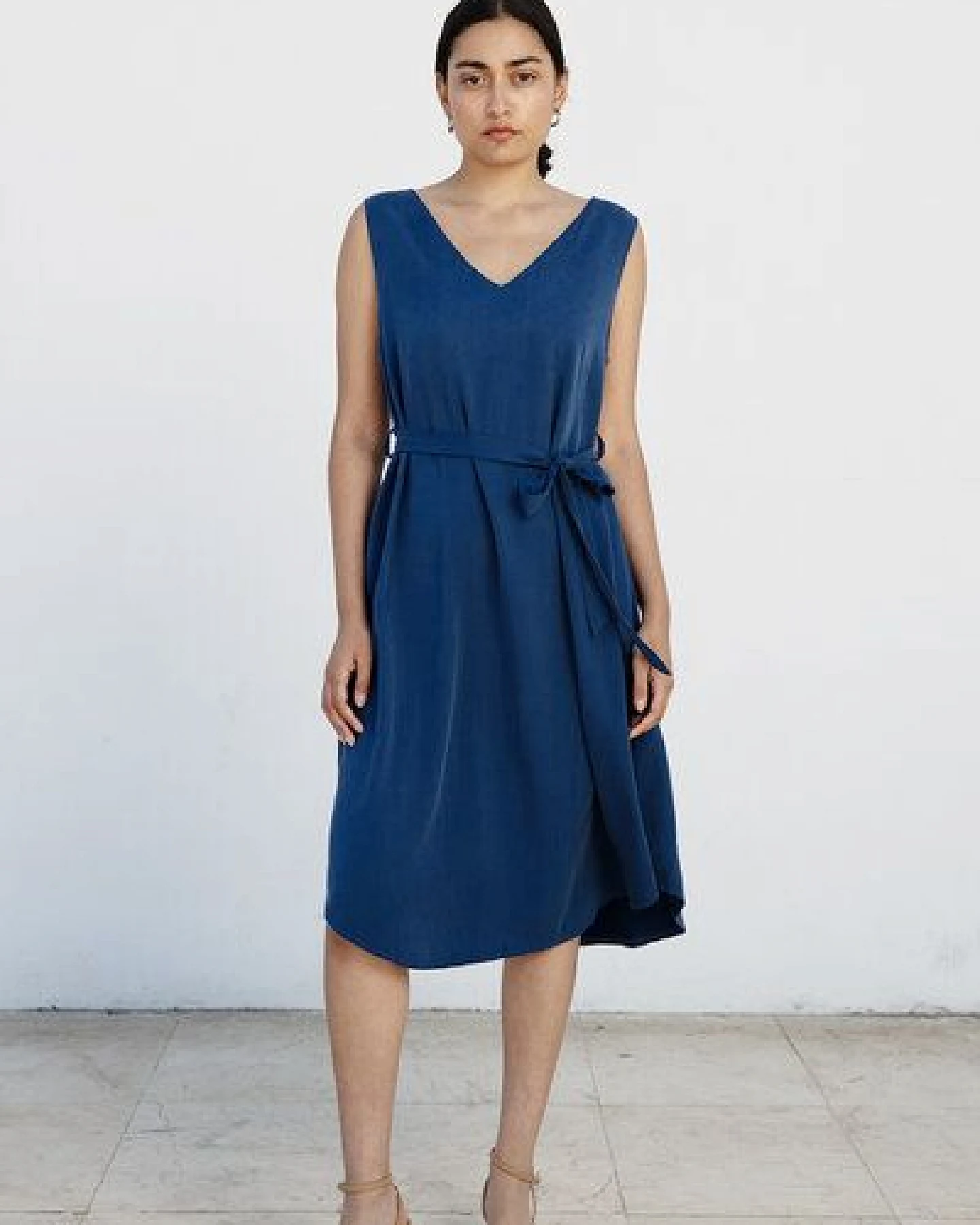 Studio Hertzberg MIDIKLEID "LAU-RAA" AUS TENCEL – Ansicht 4