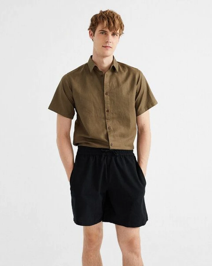 Schwarz (Black)