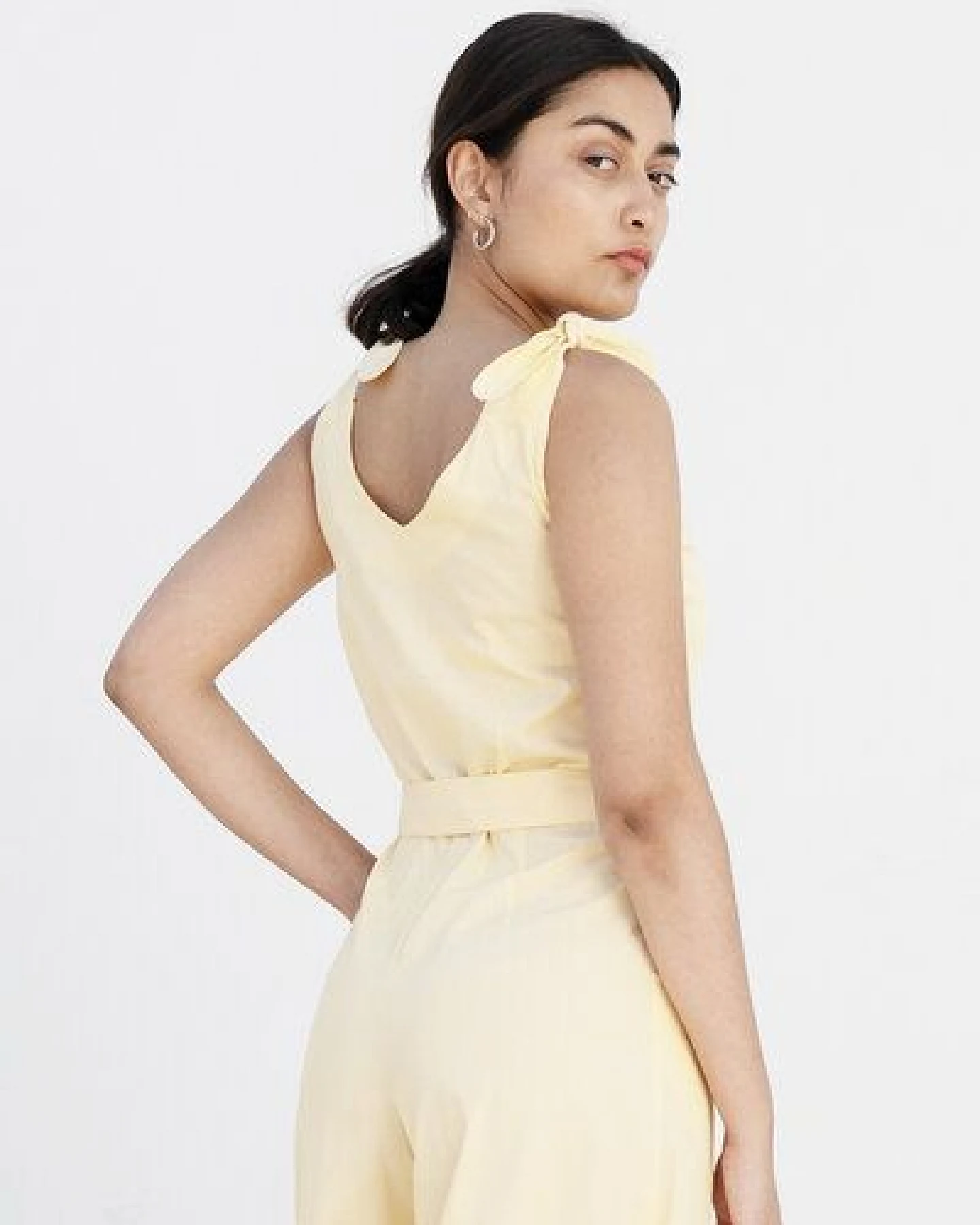 Studio Hertzberg LEICHTER JUMPSUIT FA-SAA IN HELLGELB AUS 100% BIO BAUMWOLLE – Ansicht 2
