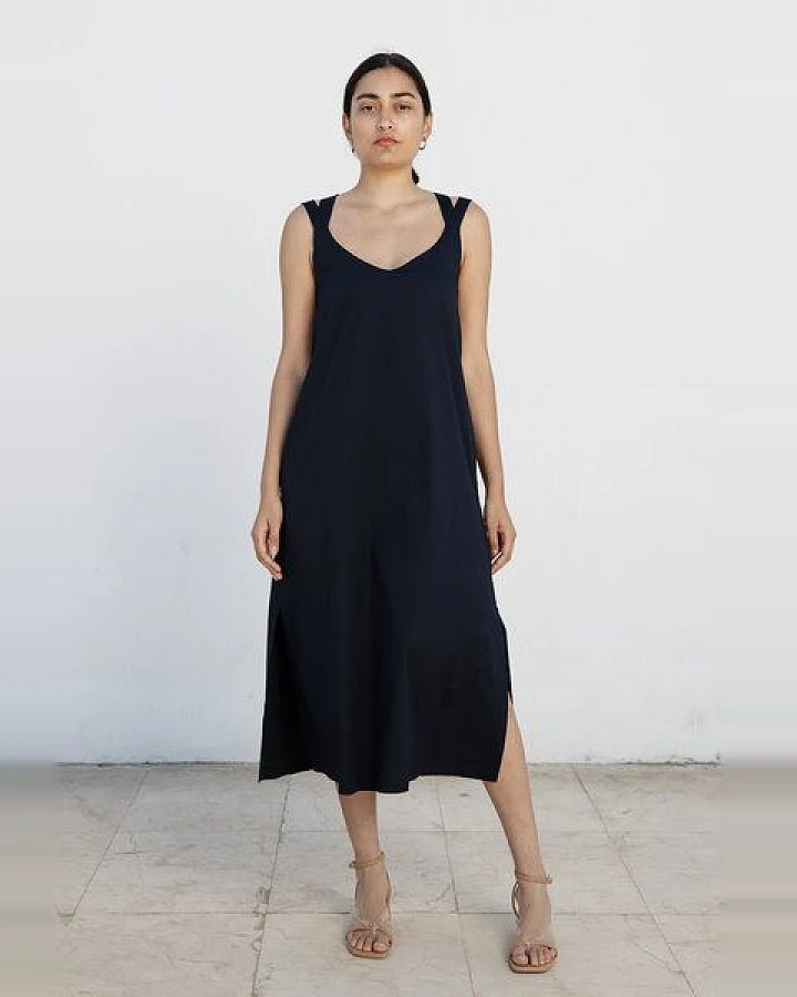 Studio Hertzberg DUNKELBLAUES MAXIKLEID "O-TERRE" AUS BIO BAUMWOLLE